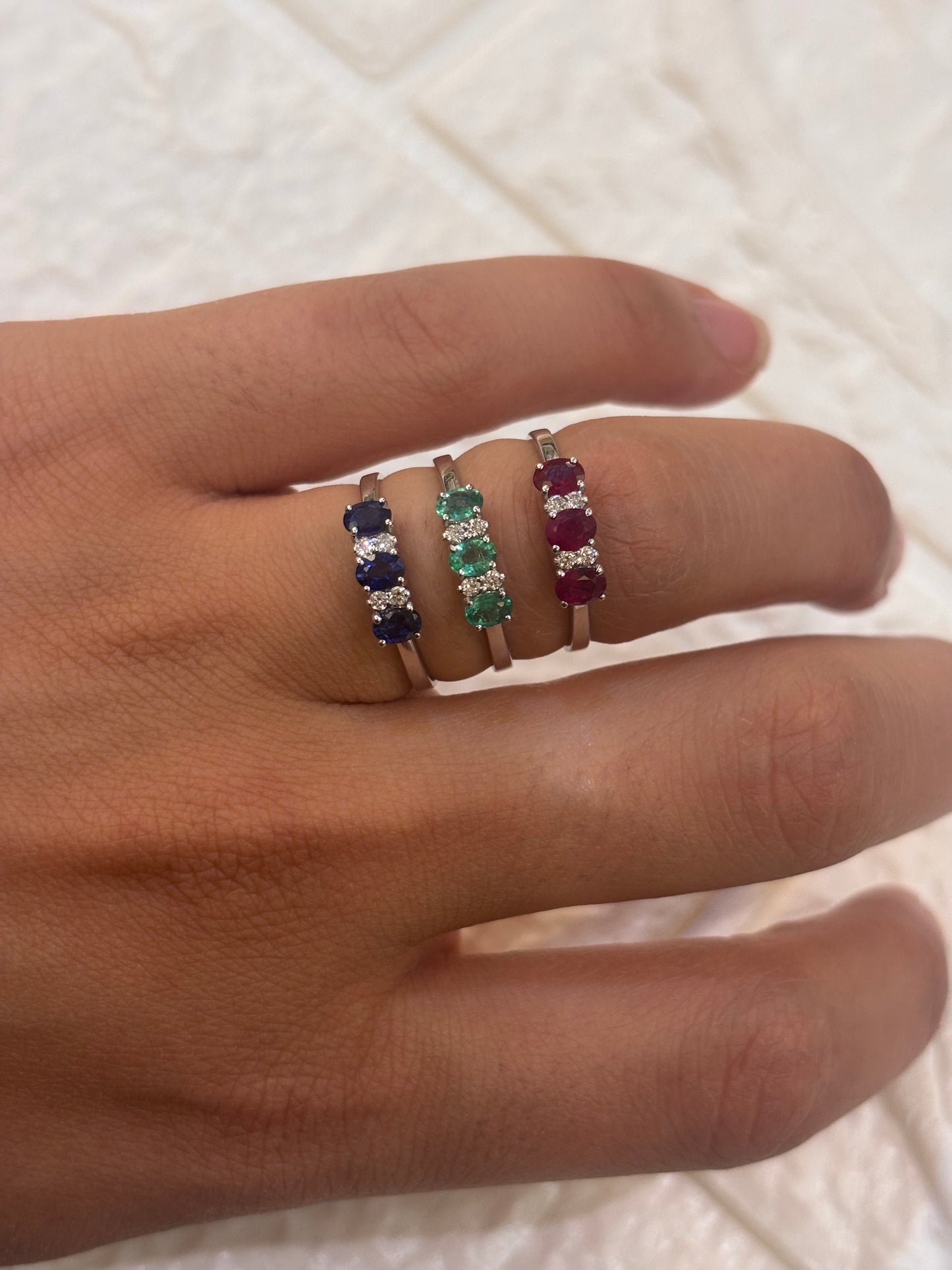 ANELLO TRILOGY MODENA GIOIELLI RUBINO,SMERLADO ,ZAFFIRO E DIAMANTI