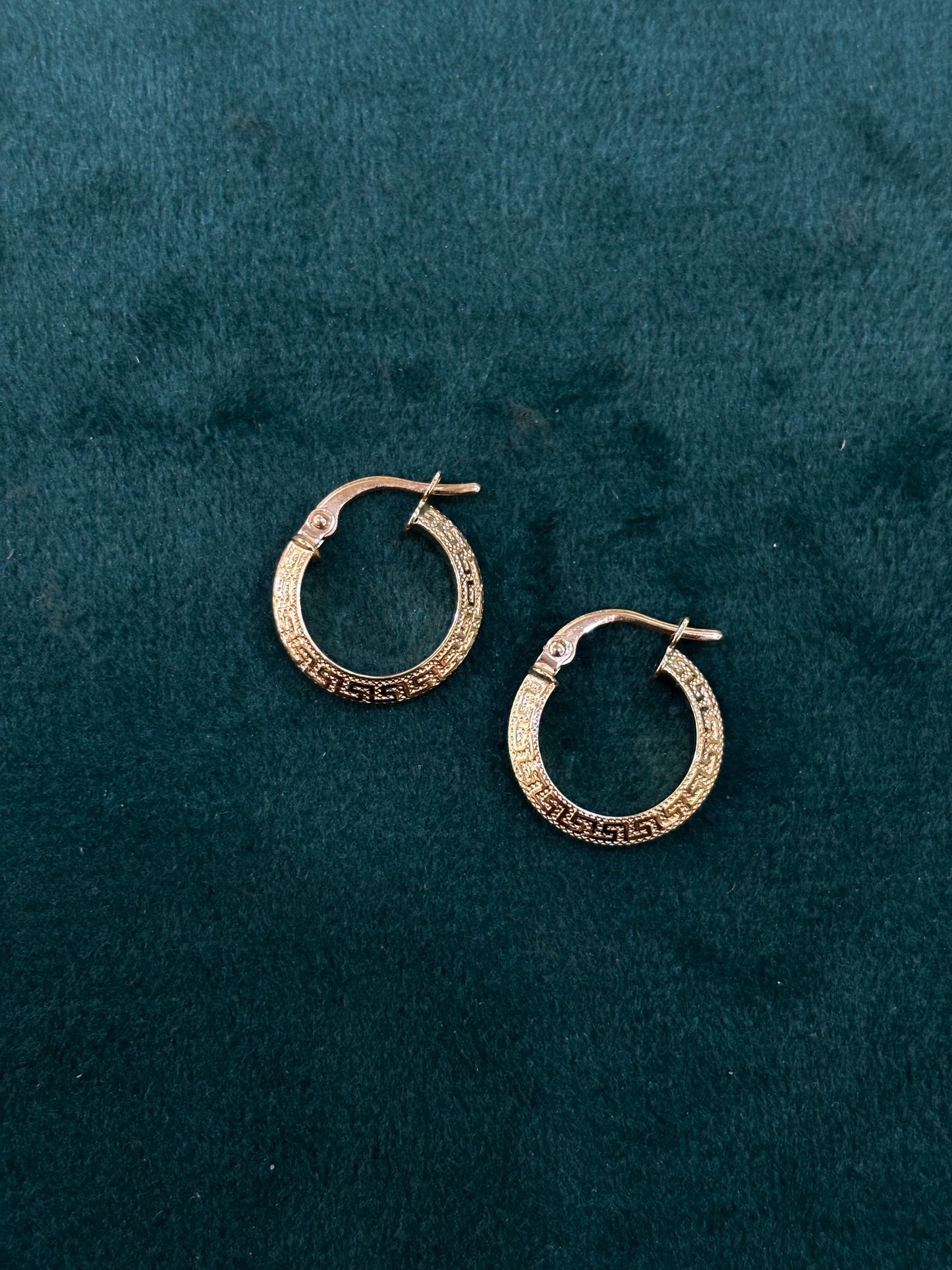 Anelli cerchio con greca oro 18 carati