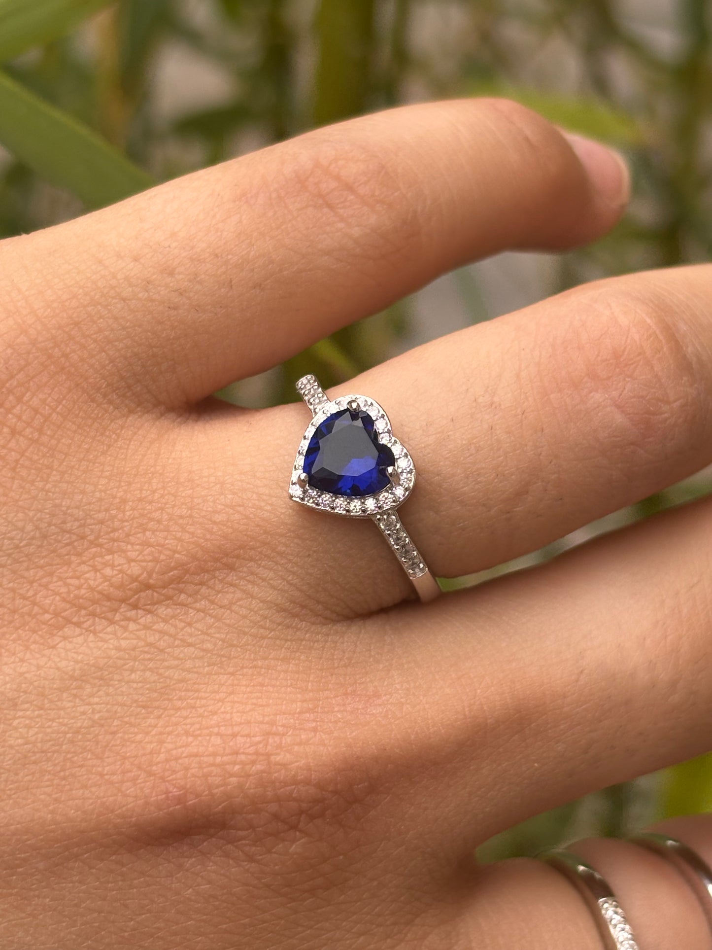 Anello cuore colorato
