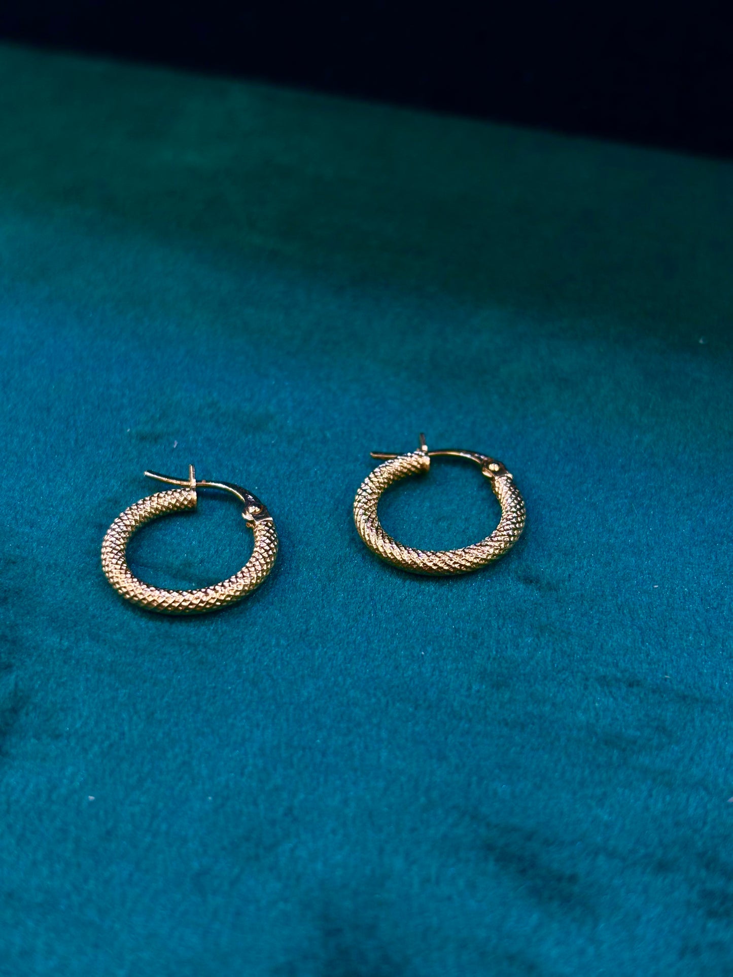 Orecchini Cerchio Diamantati Oro Giallo 18 carati 1 cm