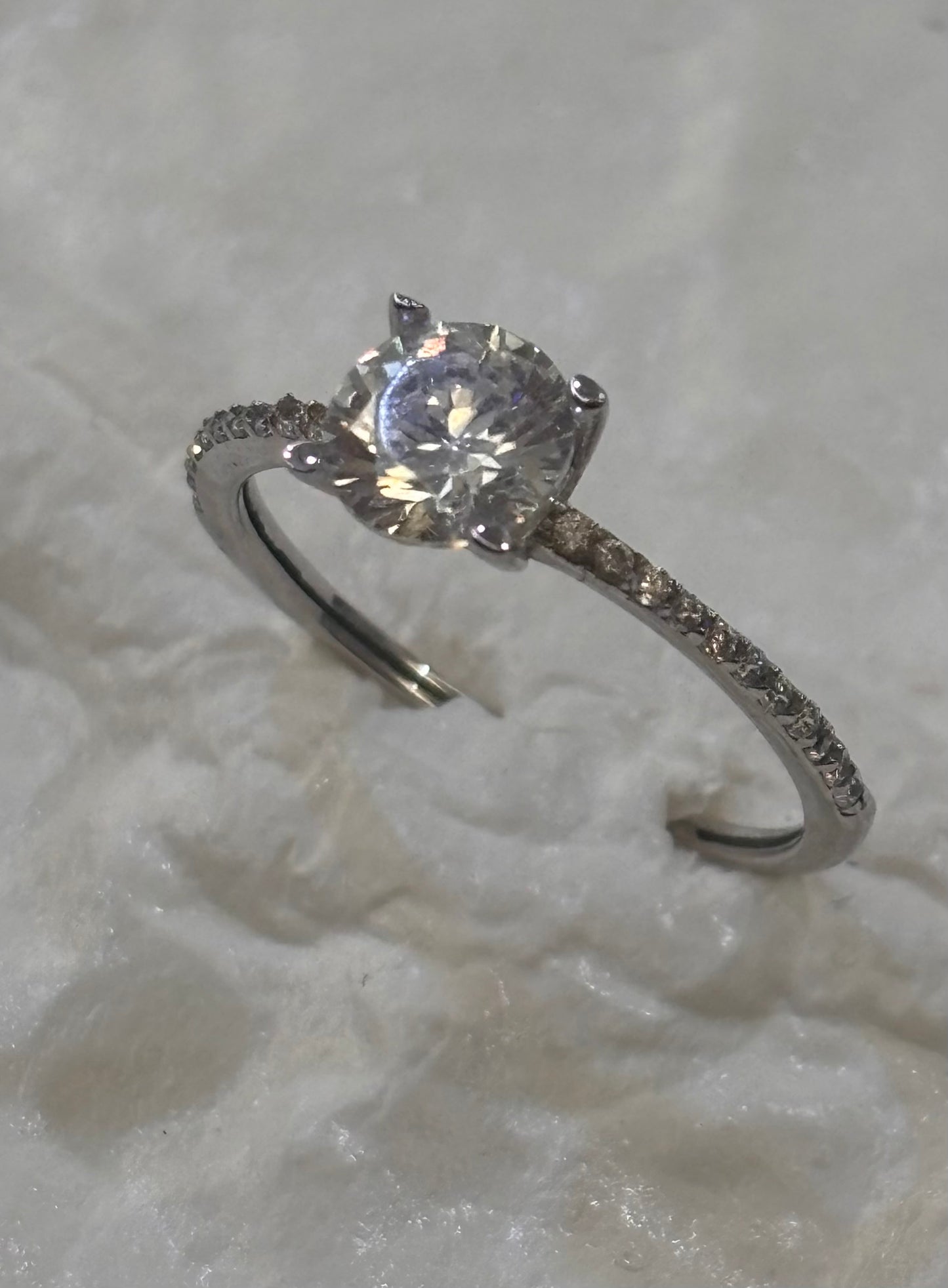 Anello Solitario Oro Bianco 18 Carati