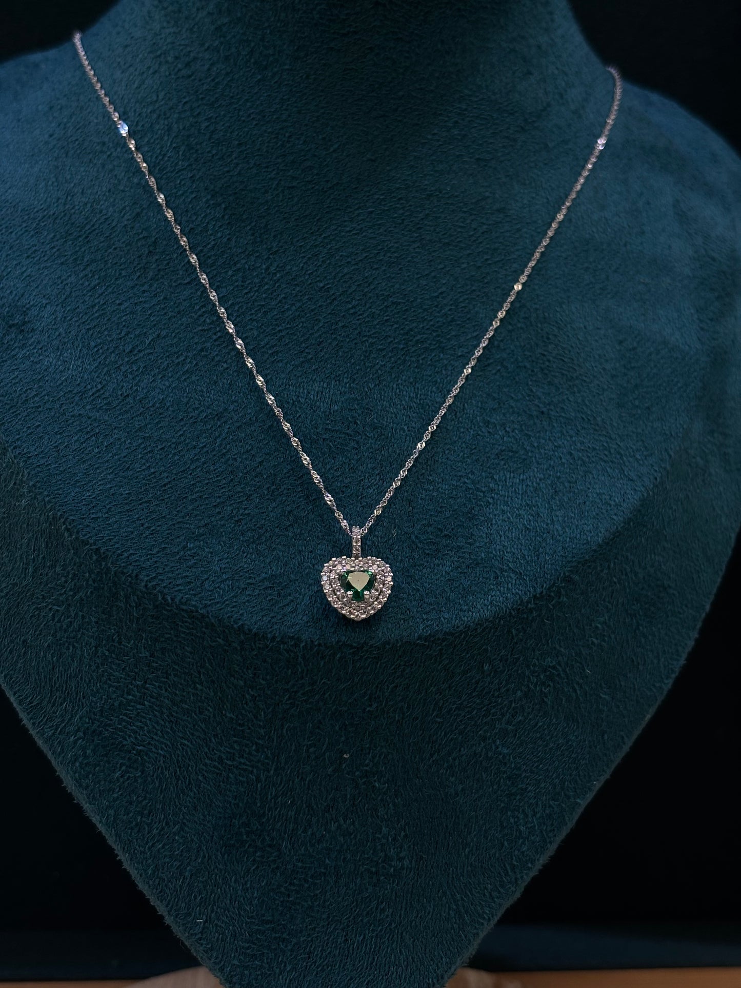 Collana Oro Bianco 18 Carati Cuore Verde