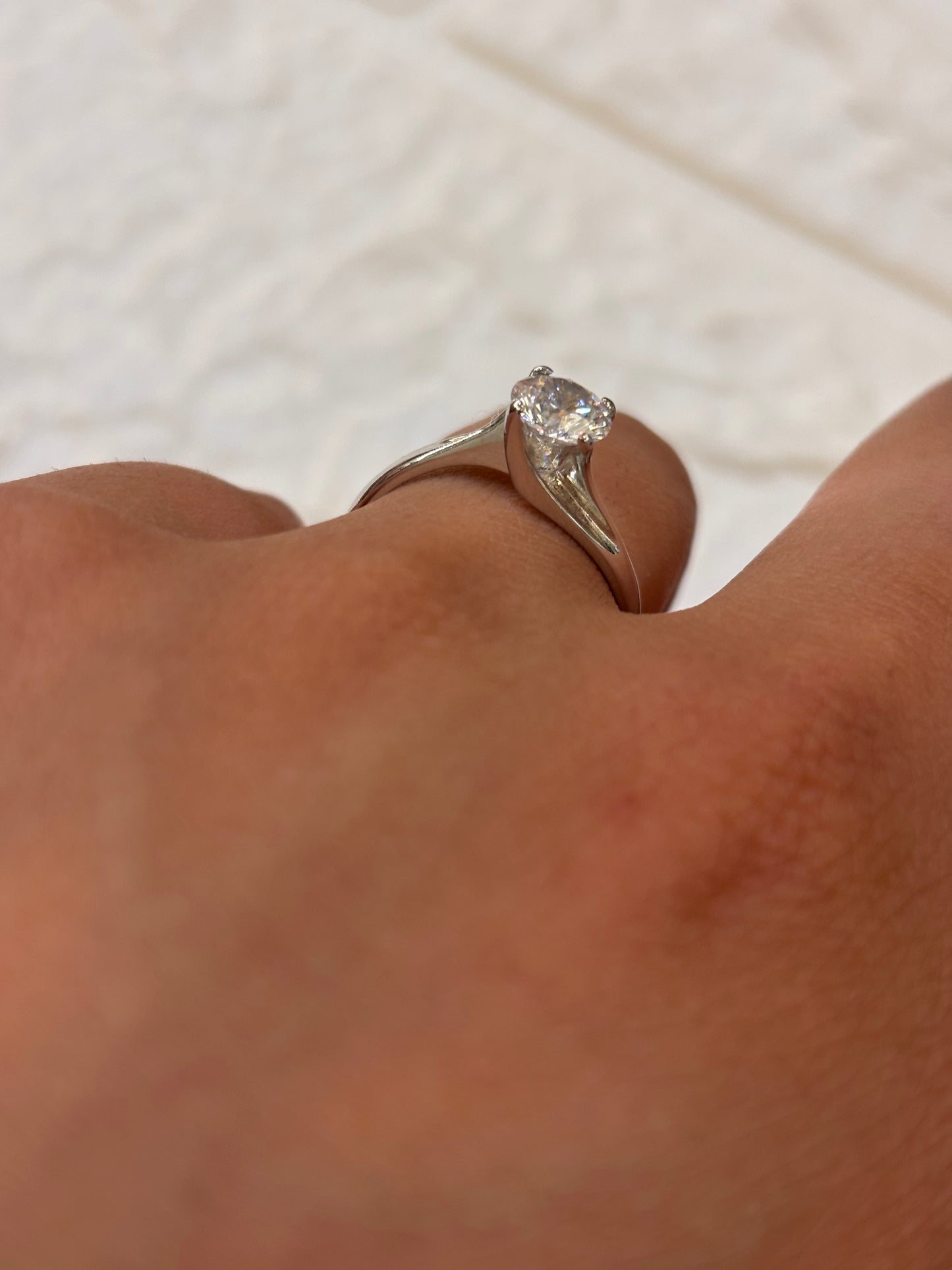 Anello Solitario Oro Bianco 18 Carati