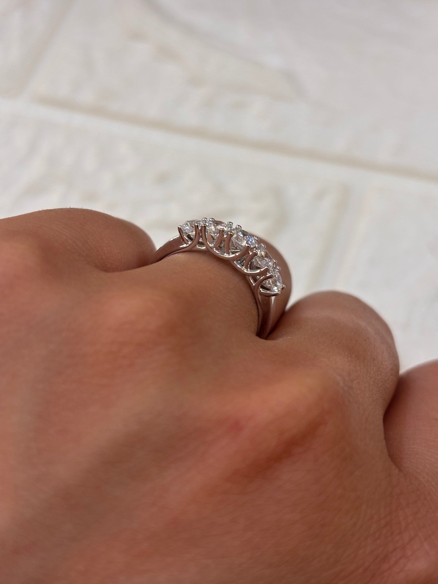 Anello Veretta 5 Pietre Oro Bianco 18 Carati