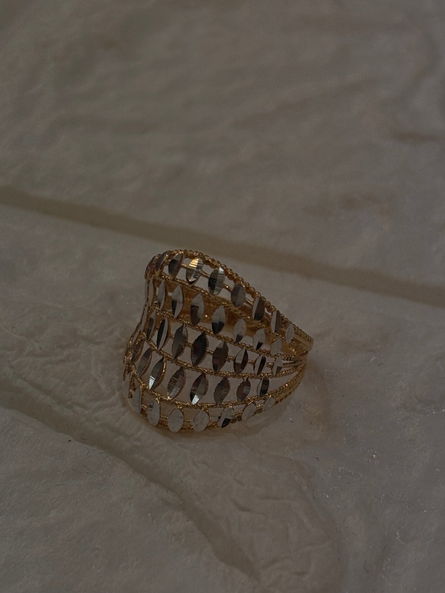 Anello Oro Filigrana Oro Giallo e Bianco 18 Carati