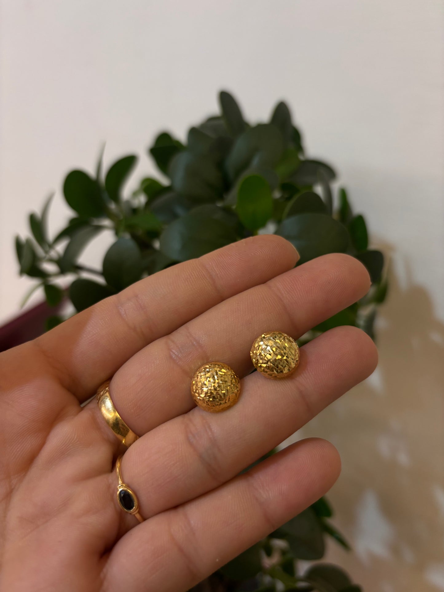 Orecchini Mezza Pallina Diamantata Oro Giallo 18 Carati