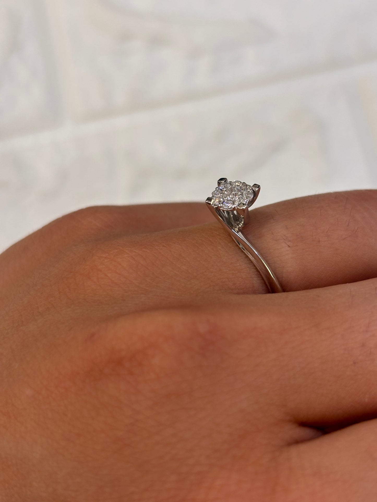 ANELLO SOLITARIO MAGIC ORO BIANCO E DIAMANTI PROMESSE GIOIELLI FW3026