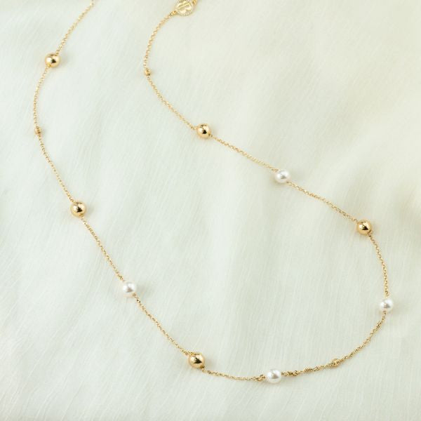 Collana in argento placcato oro giallo con intercalari di perle medie, perle grandi e boules BGR144D