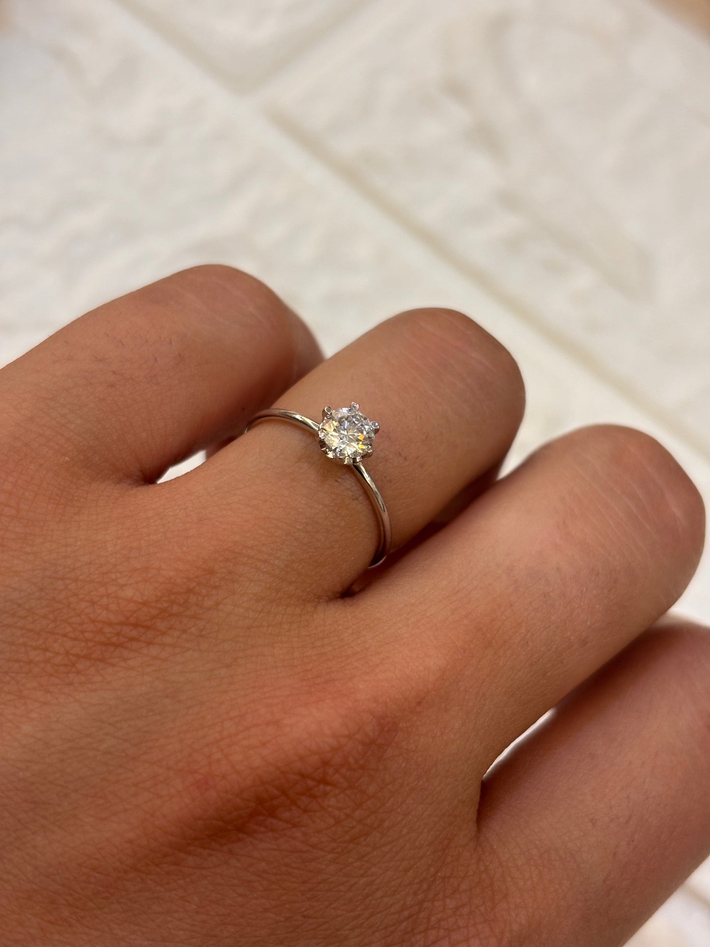 Anello Solitario Oro Bianco 18 Carati