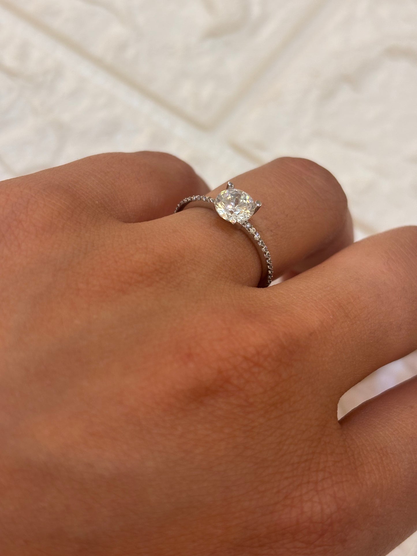 Anello Solitario Oro Bianco 18 Carati