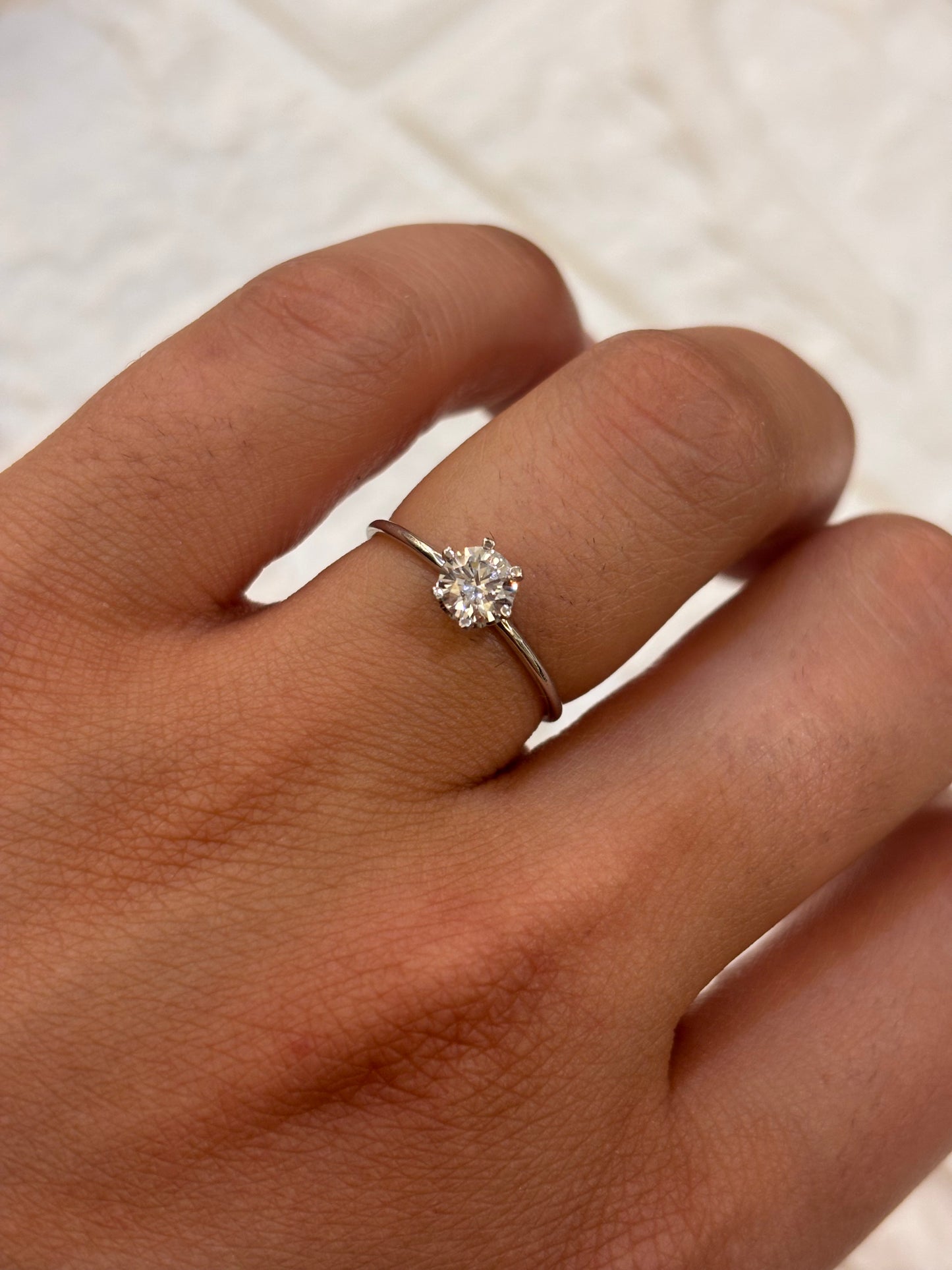 Anello Solitario Oro Bianco 18 Carati