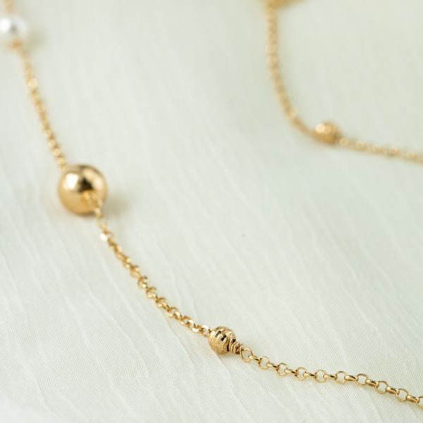 Collana in argento placcato oro giallo con intercalari di perle medie, perle grandi e boules BGR144D