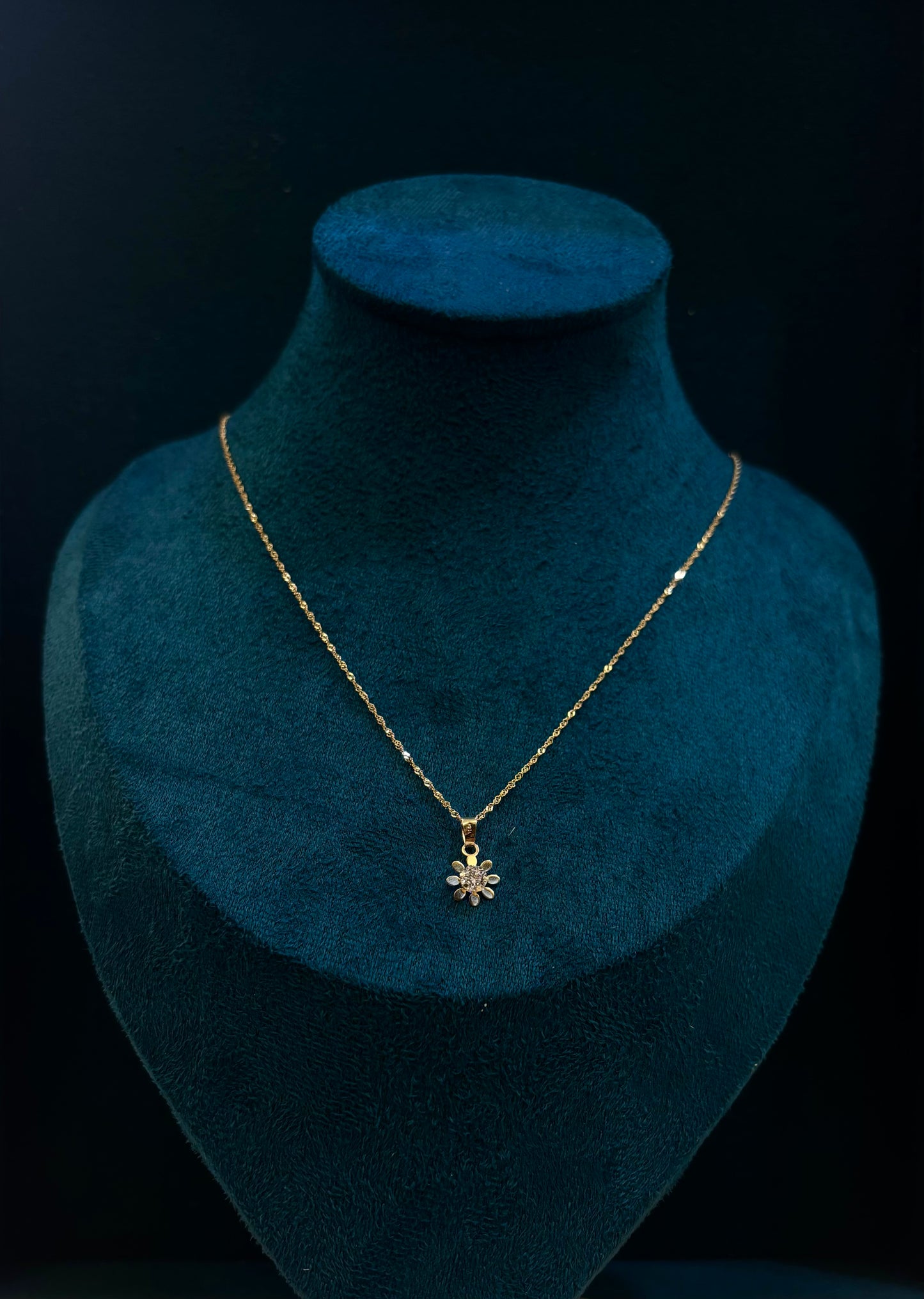 Collana Fiore Oro 18 Carati