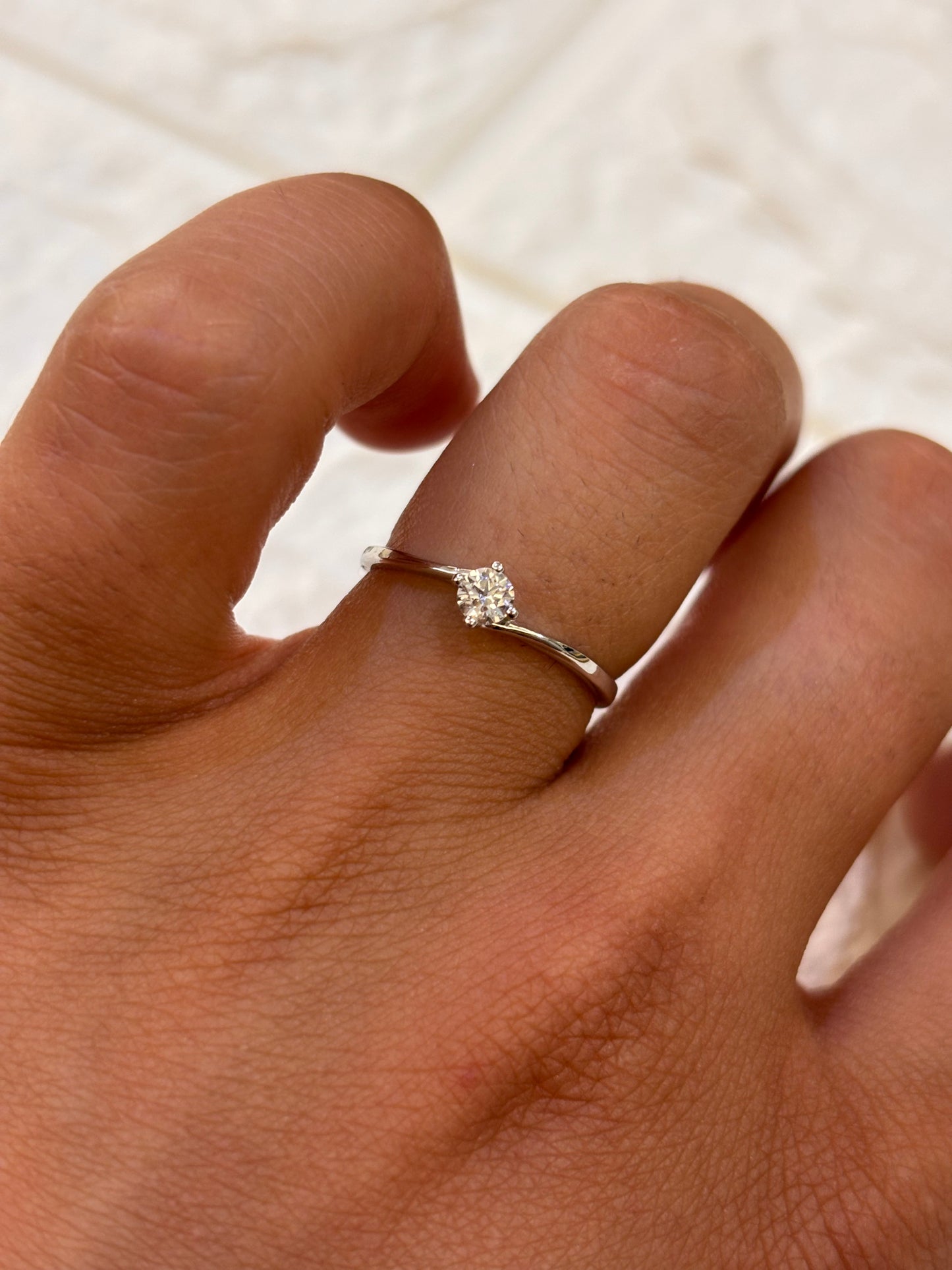 Anello Solitario Oro Bianco 18 Carati