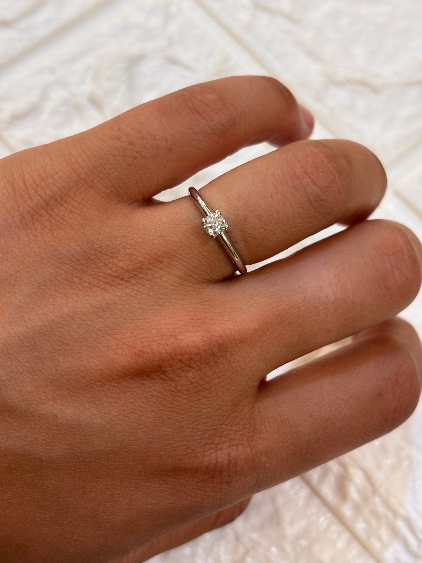 Anello Solitario Oro Bianco 18 Carati