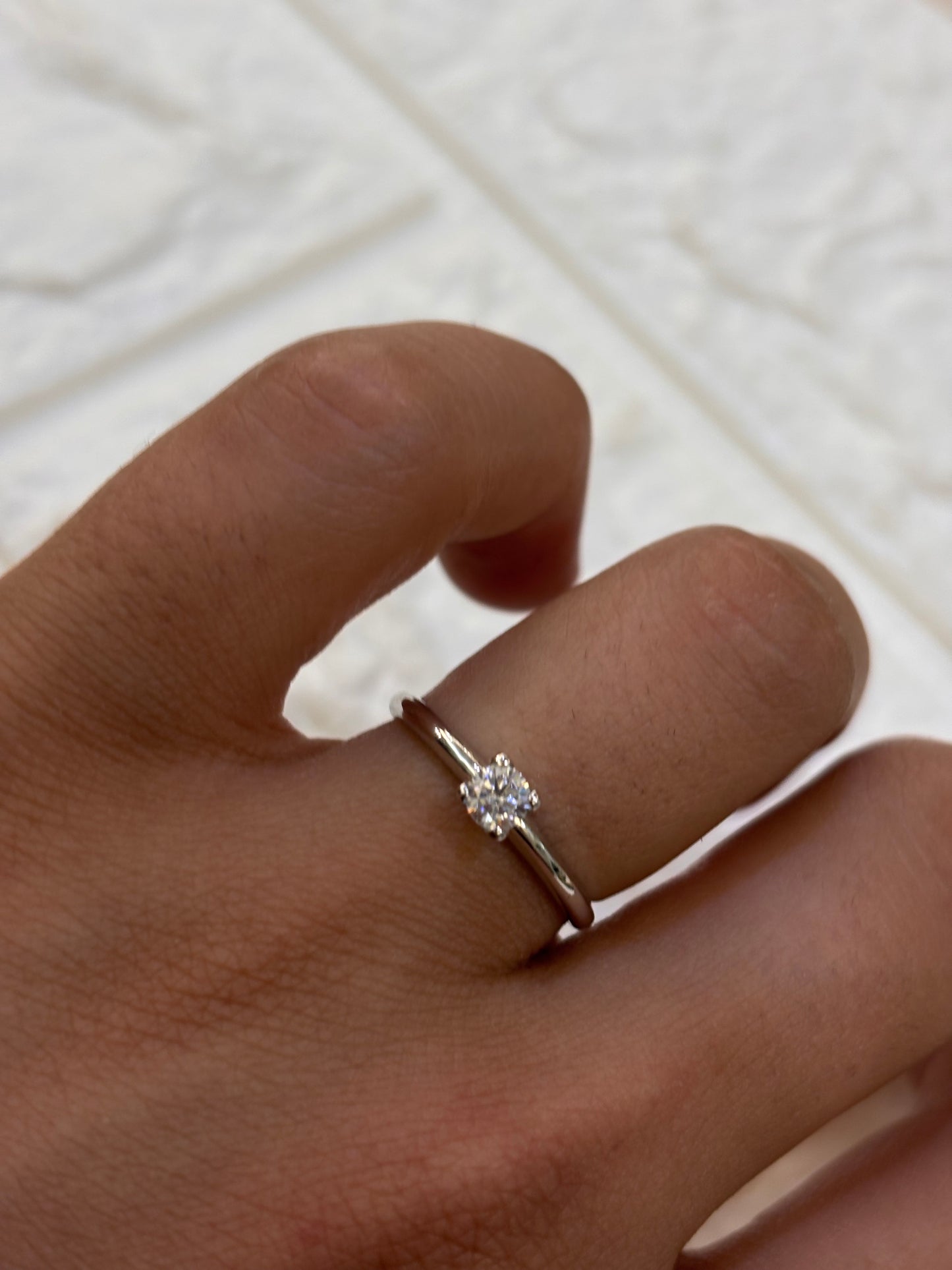 Anello Solitario Oro Bianco 18 Carati