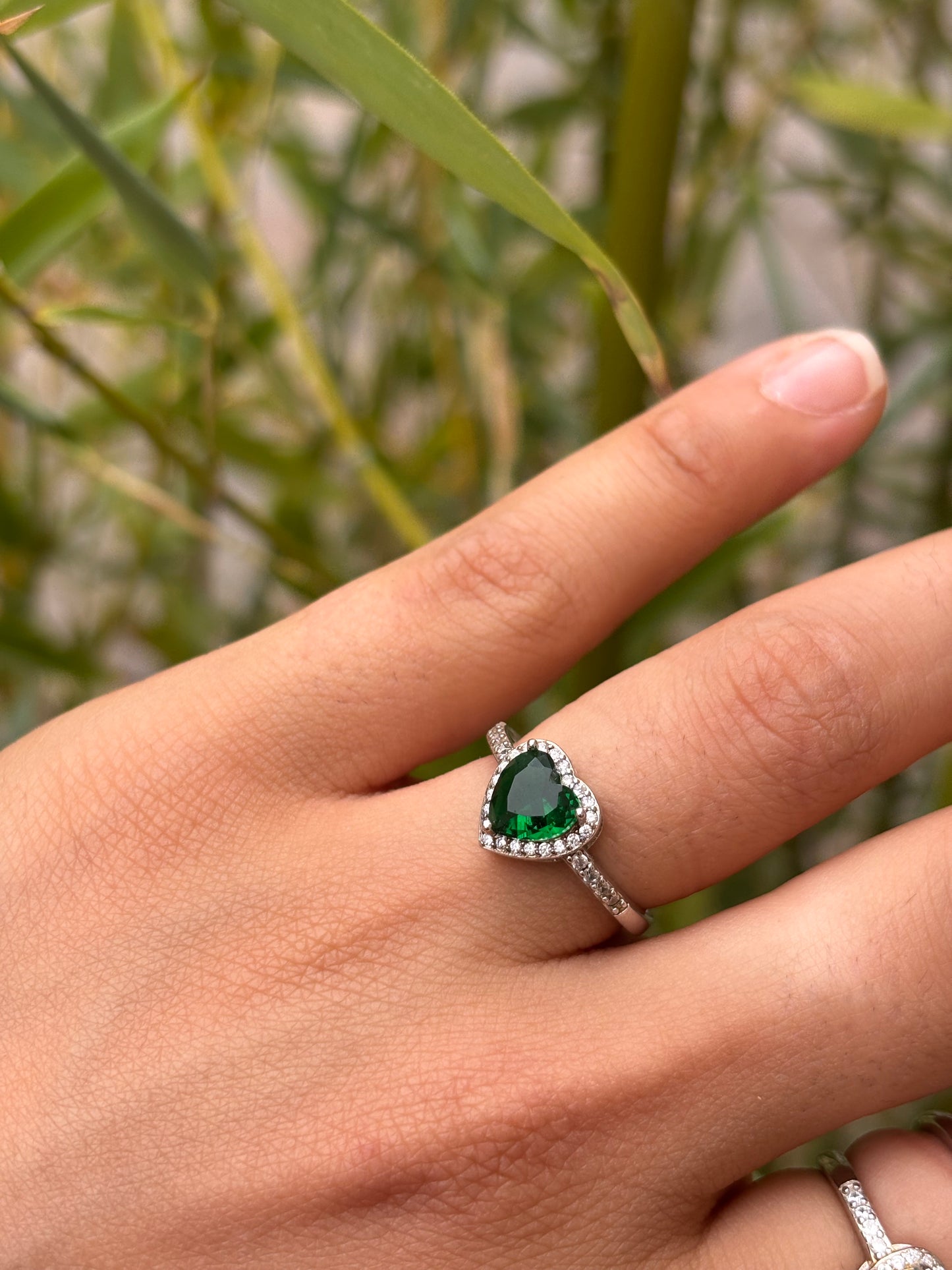Anello cuore colorato