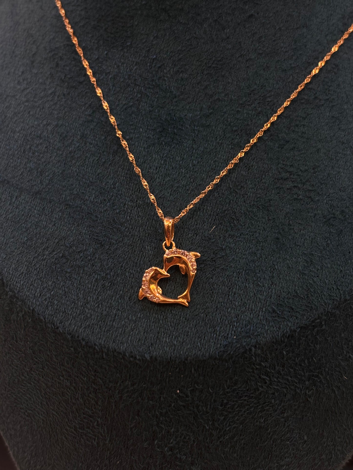 Collana Oro 18 Carati cuore con delfini