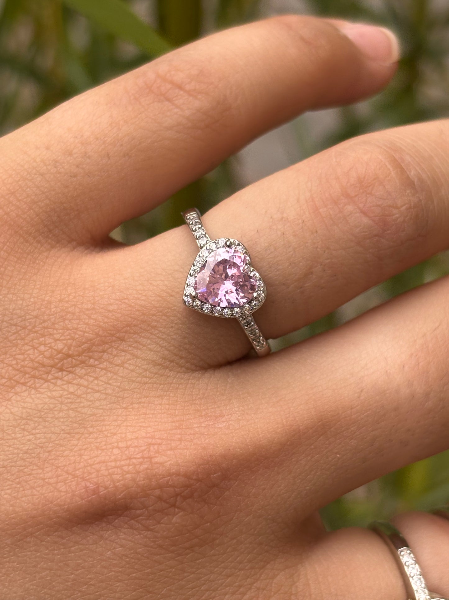 Anello cuore colorato