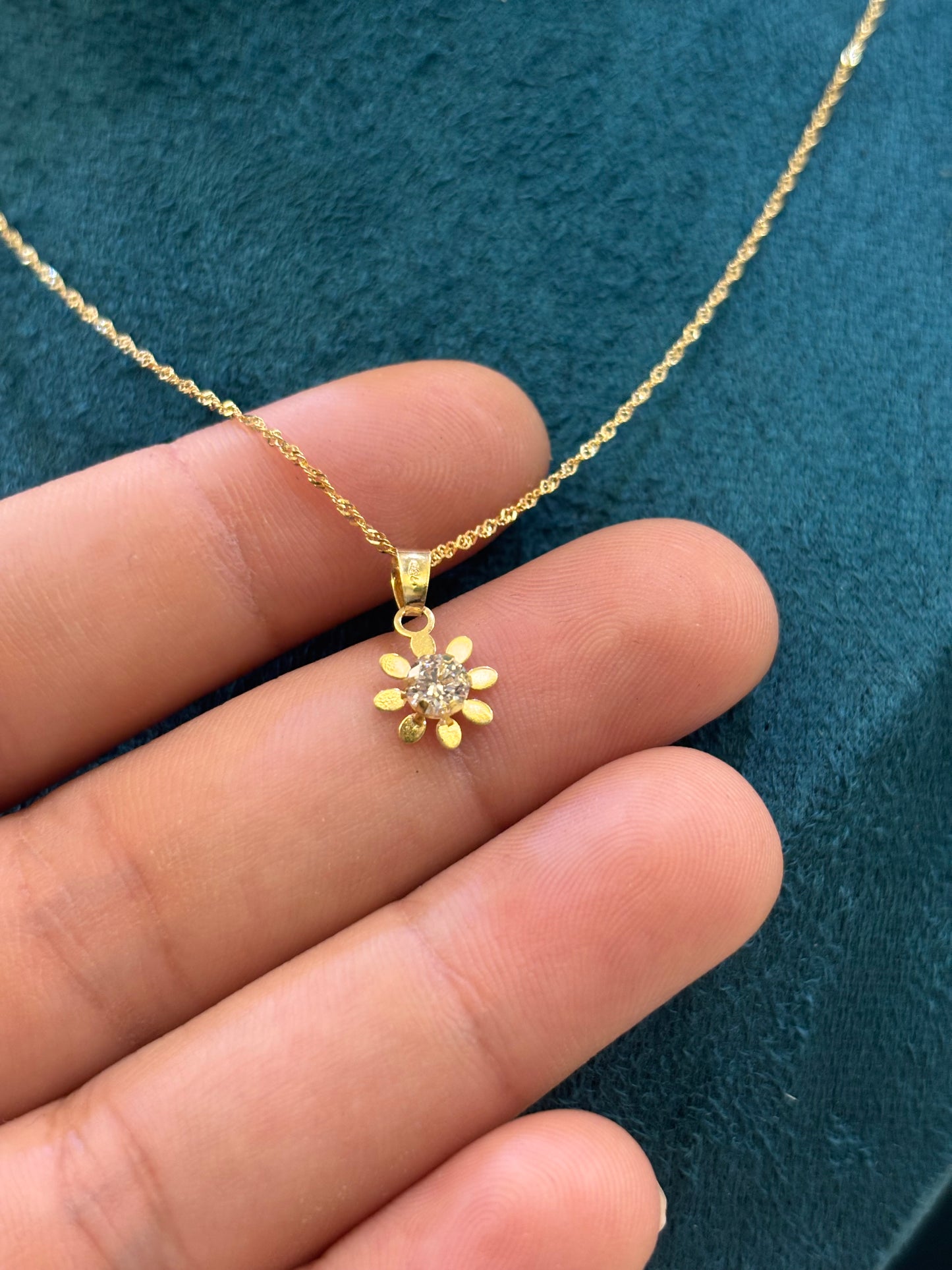 Collana Fiore Oro 18 Carati