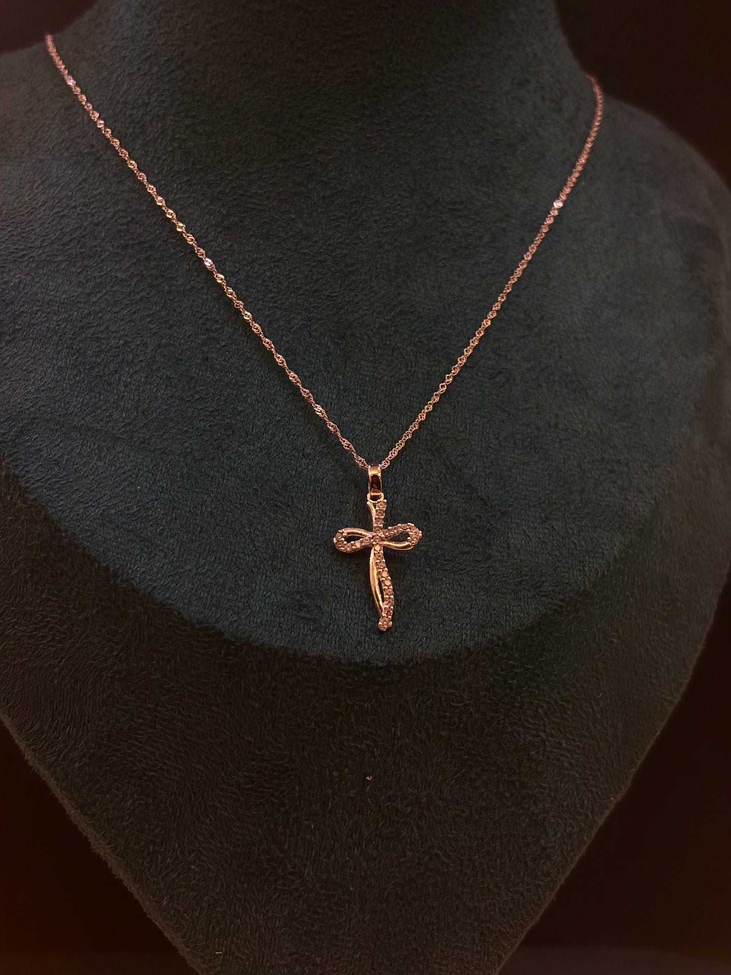 Collana Crocifisso Oro Bianco 18 Carati e zirconi
