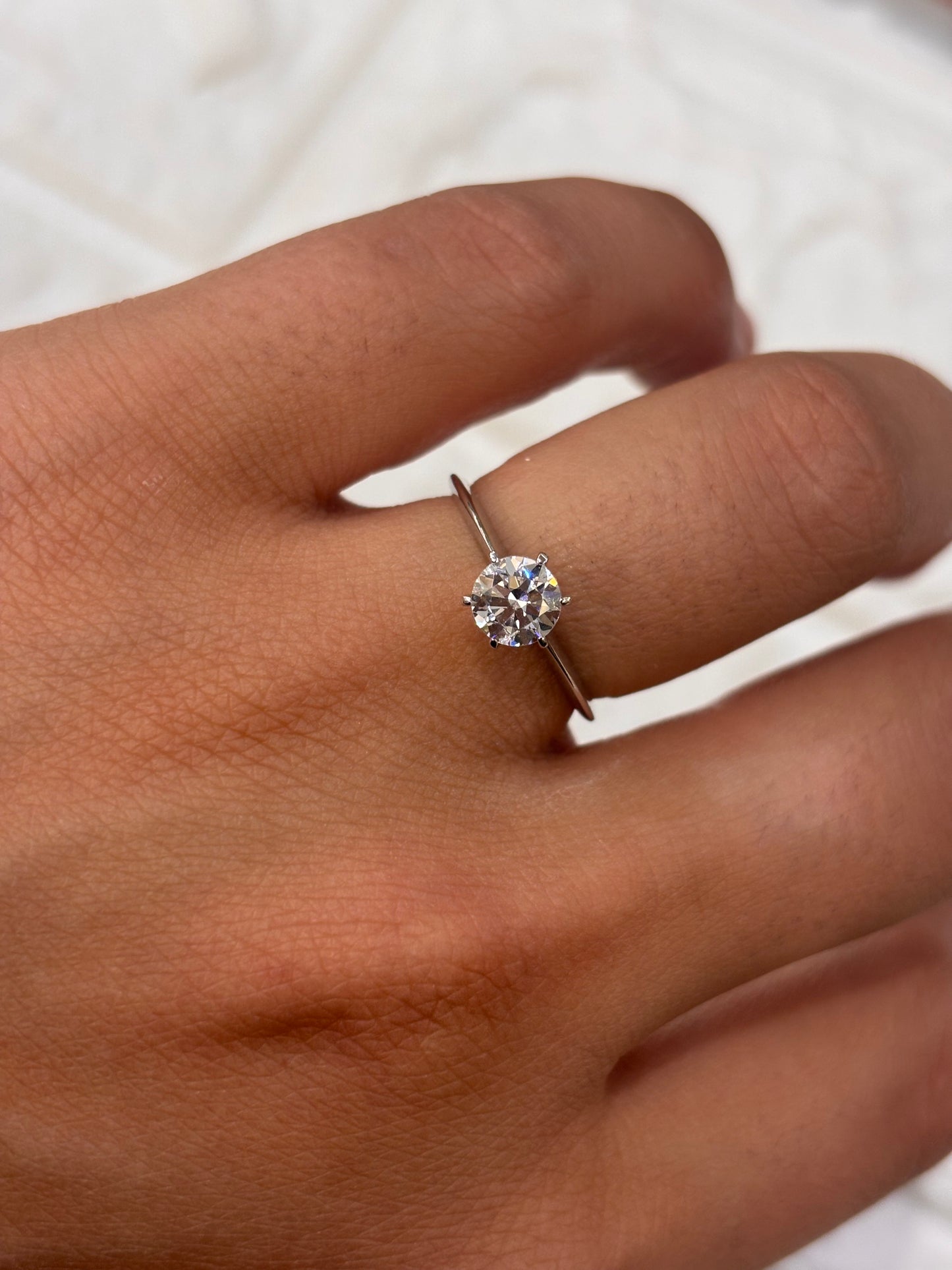 Anello Solitario Oro Bianco 18 Carati