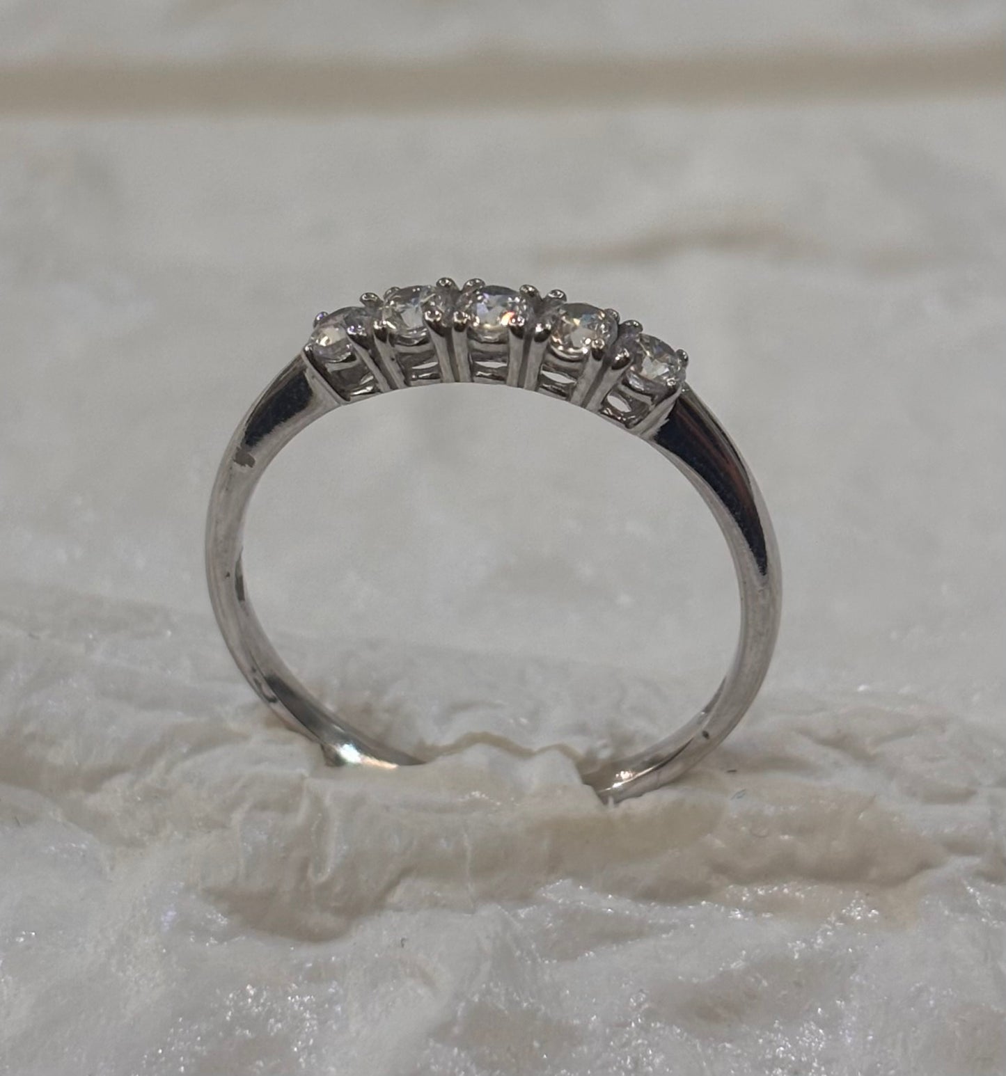 Anello Veretta 5 Pietre Oro Bianco 18 Carati