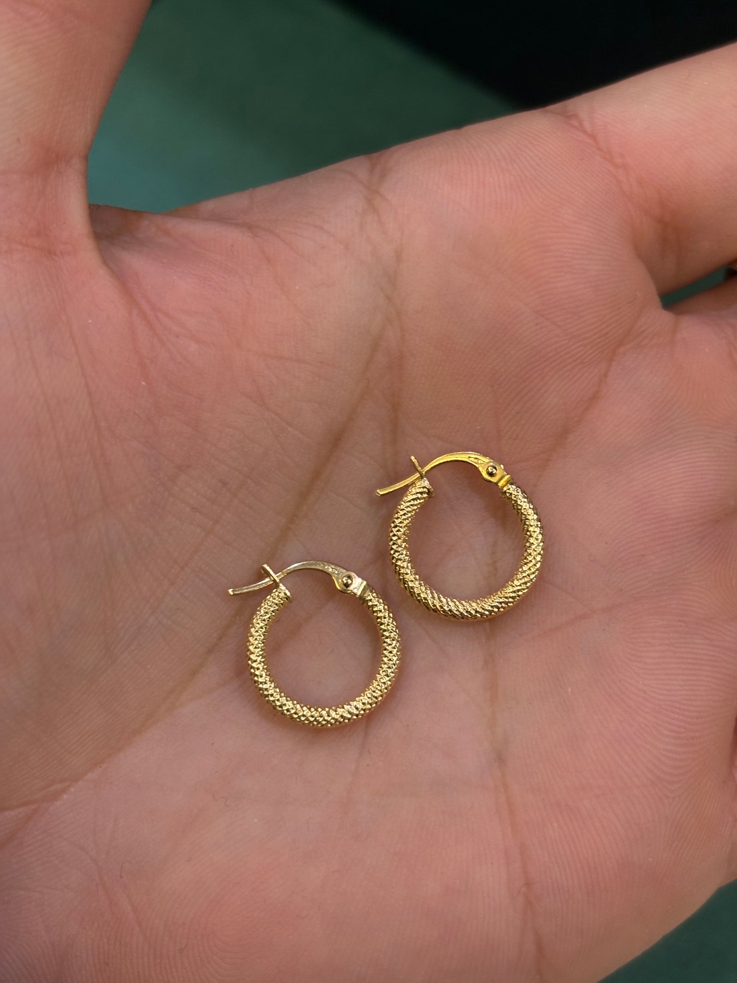 Orecchini Cerchio Diamantati Oro Giallo 18 carati 1 cm