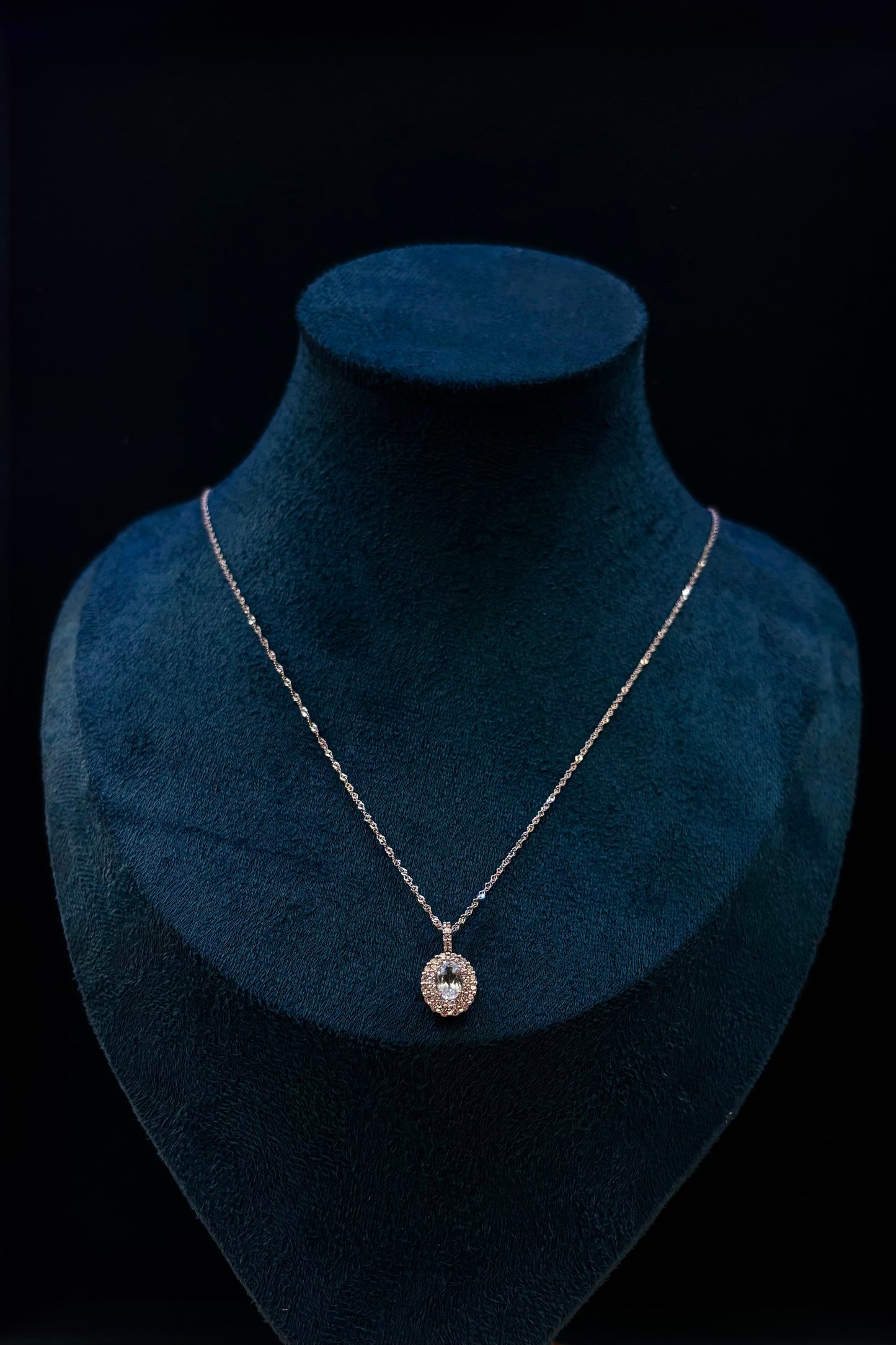 Collana Kate Oro Bianco 18 Carati pietra celeste
