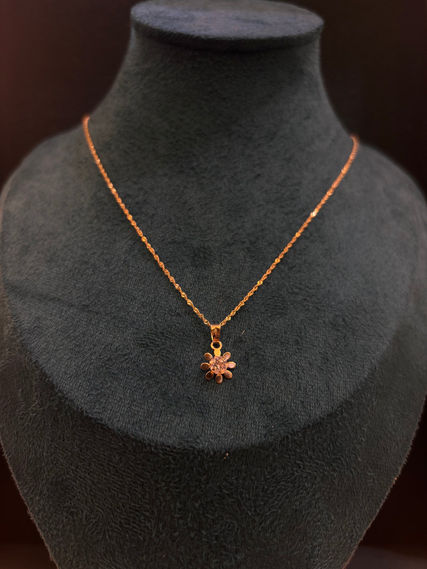 Collana Fiore Oro 18 Carati
