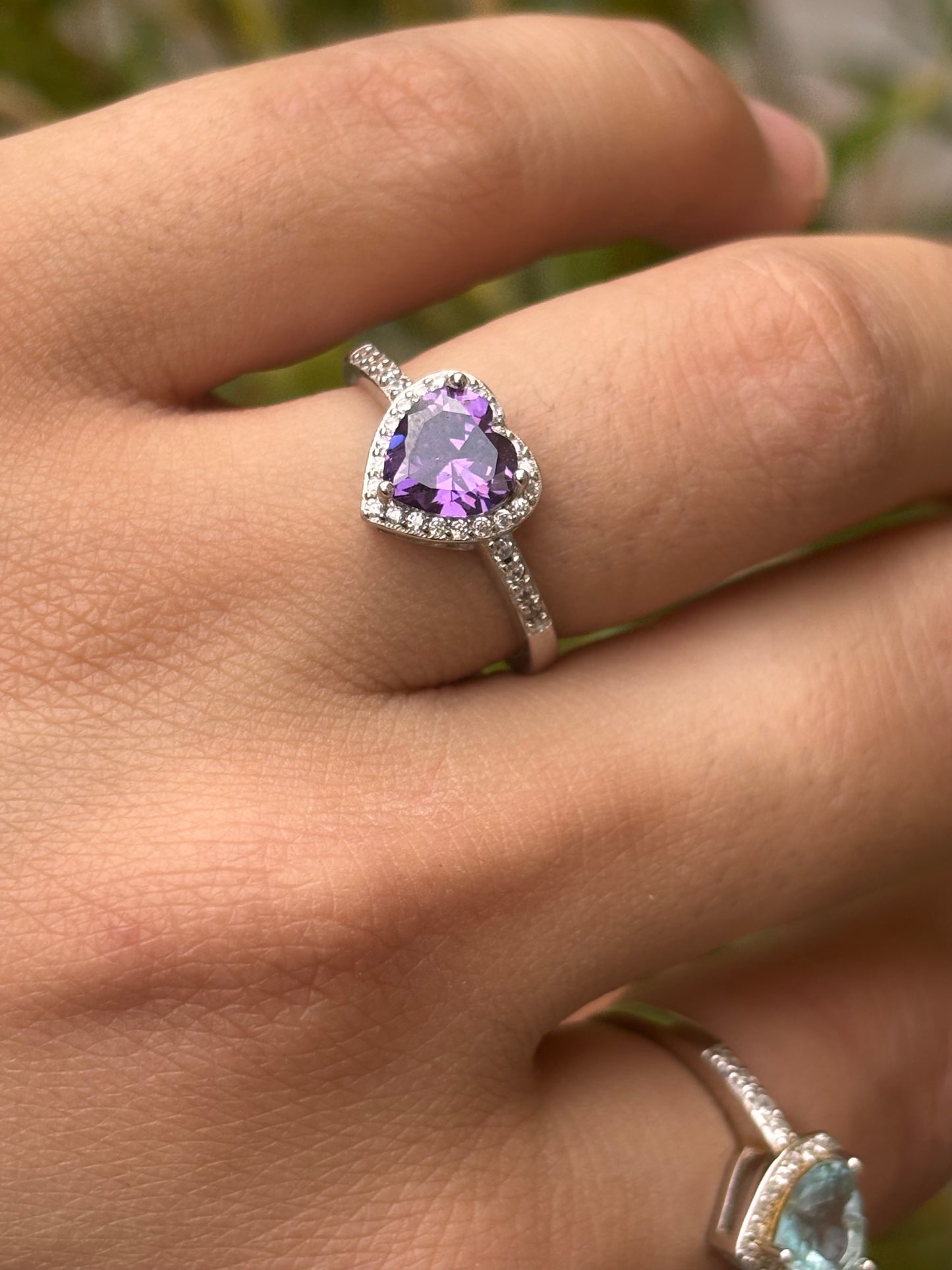 Anello cuore colorato