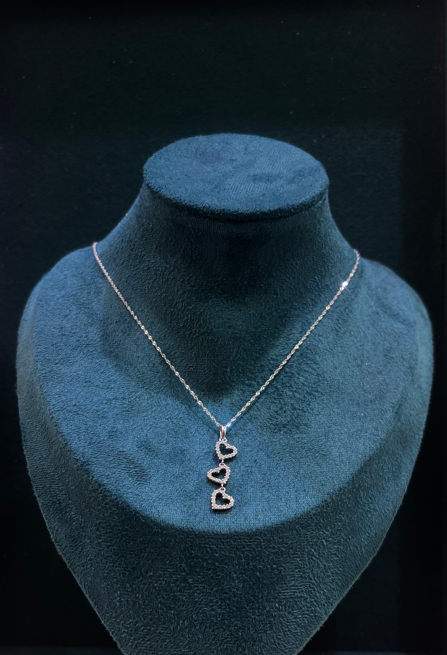 Collana tre Cuori Oro Bianco 18 Carati