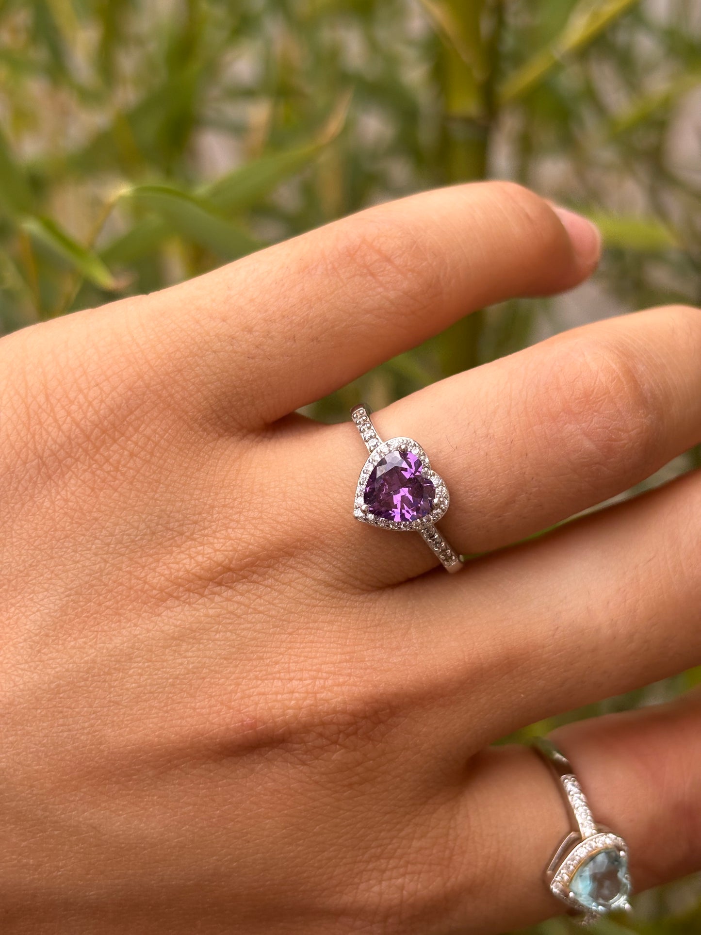 Anello cuore colorato