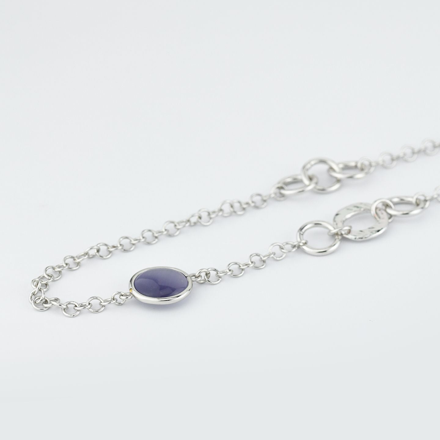 Collana con cristalli viola scuro e moduli circolari XGR739V
