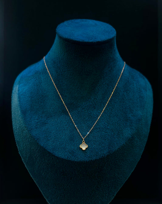 Collana Quadrifoglio madre perla Oro Giallo 18 carati