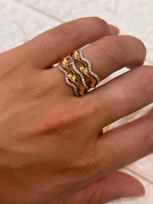 Anello in Oro 18 Carati con tre file di Zirconi