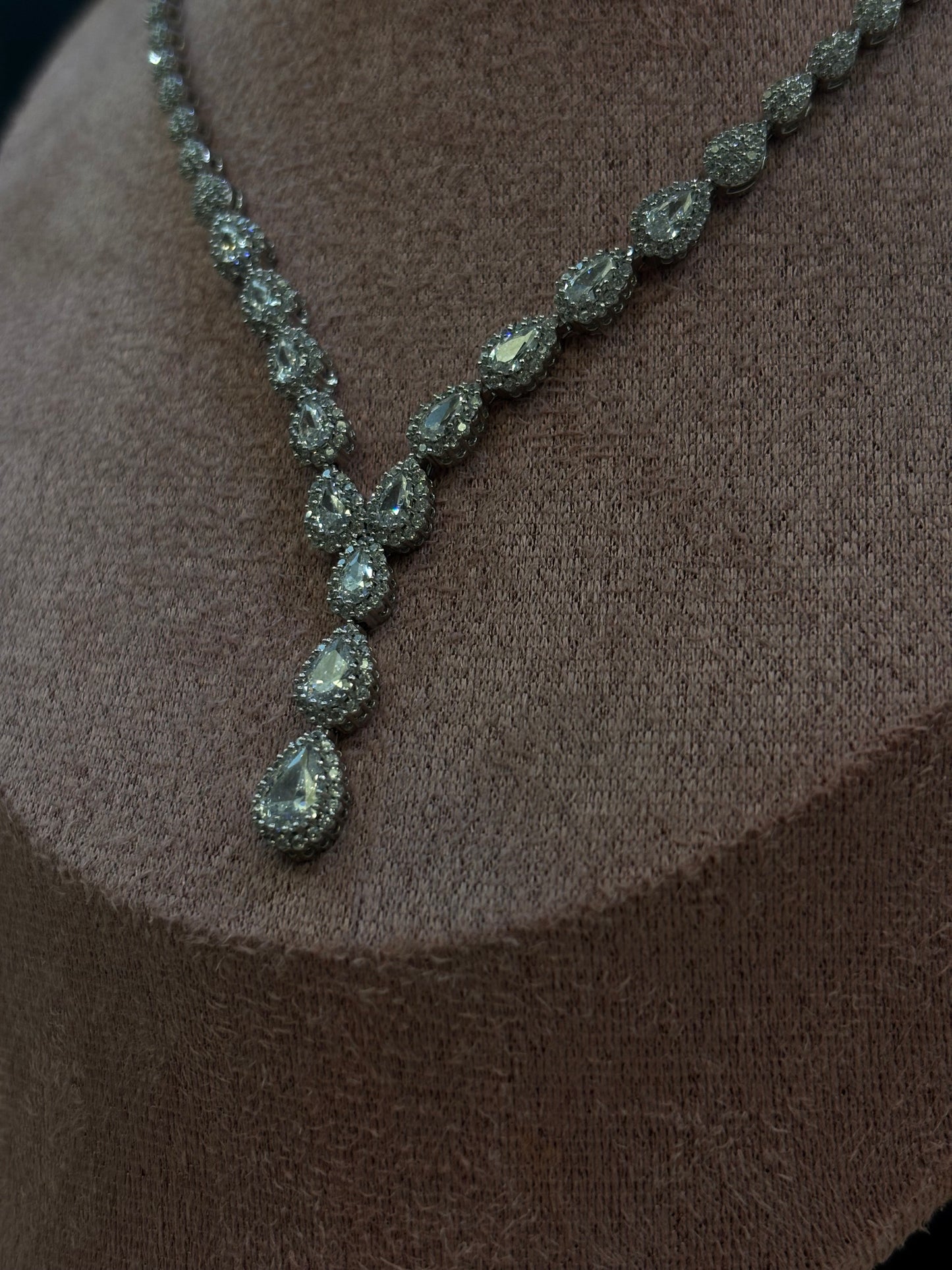 Girocollo Tennis a Goccia