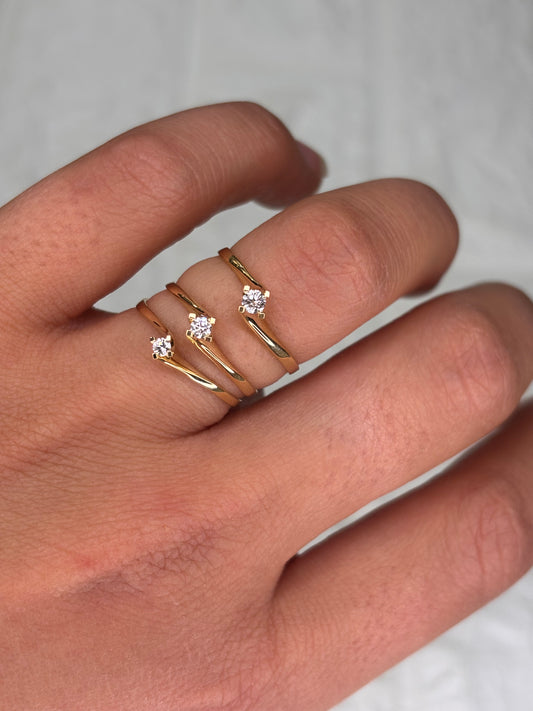 Anello Solitario Oro Giallo e Diamante Promesse Gioielli