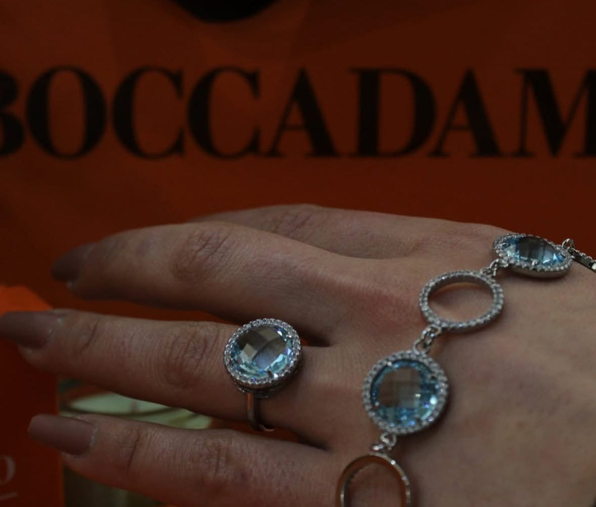 Bracciale con cristalli  e
zirconi