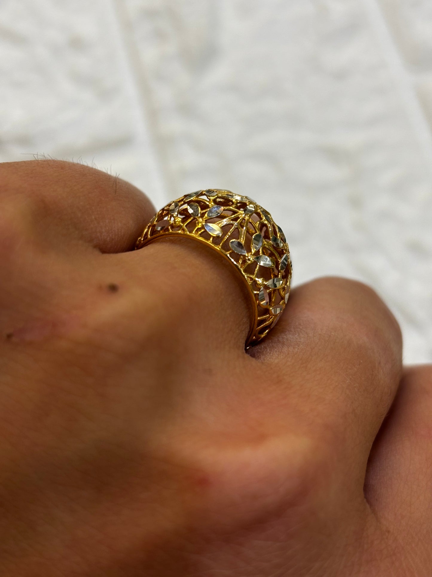 Anello Bombato con filigrana Oro Giallo 18 Carati