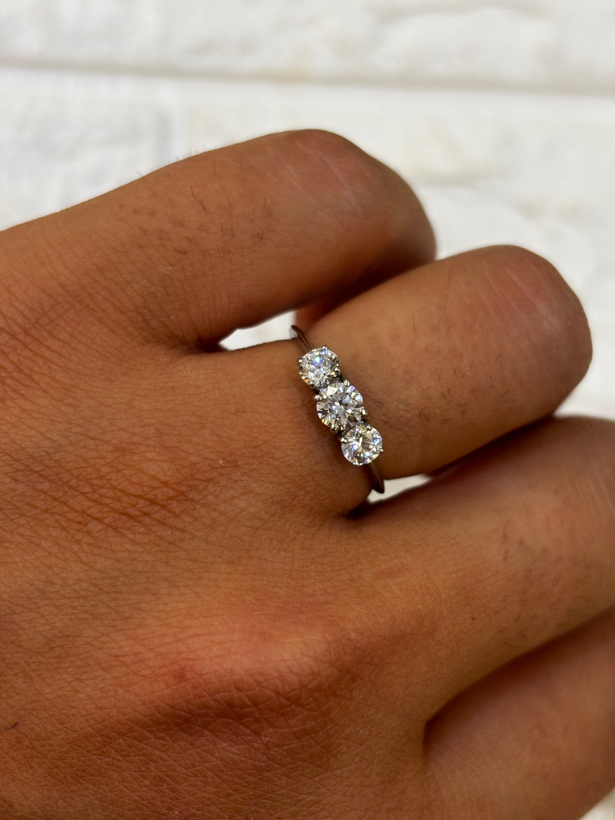 Anello Trilogy Oro Bianco  18 Carati e zirconi