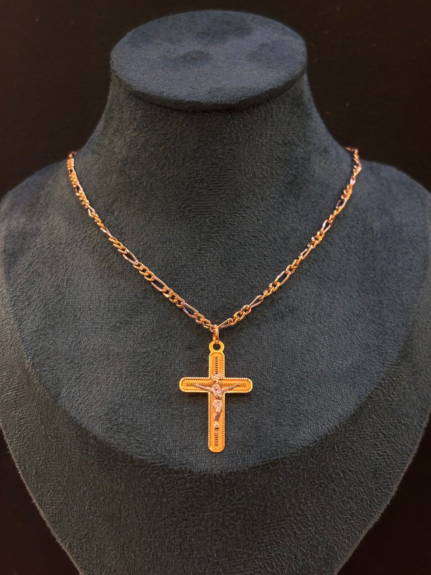 Collana Crocifisso Oro giallo 18 Carati