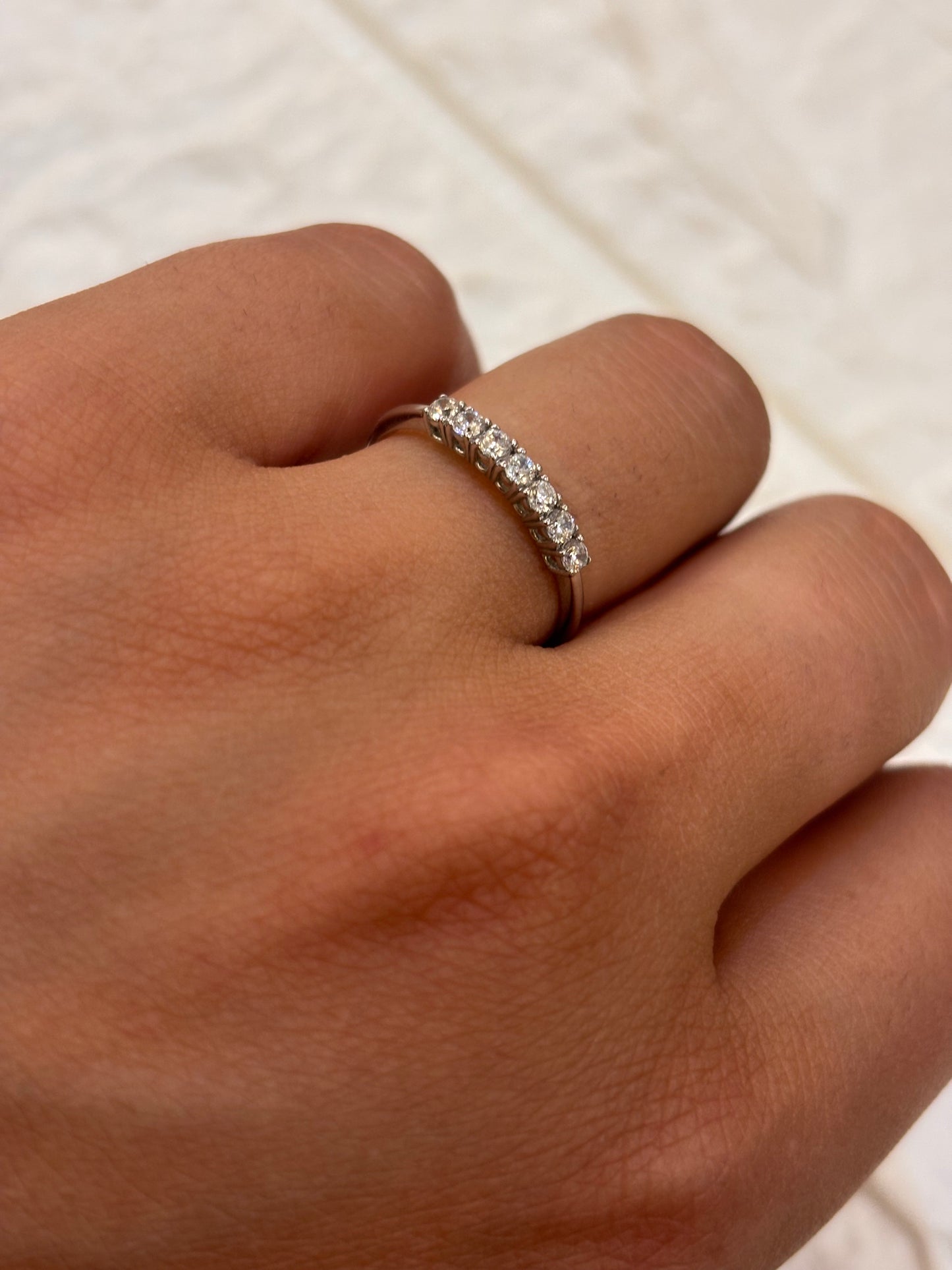 Anello Veretta 7 Pietre Oro Bianco 18 Carati