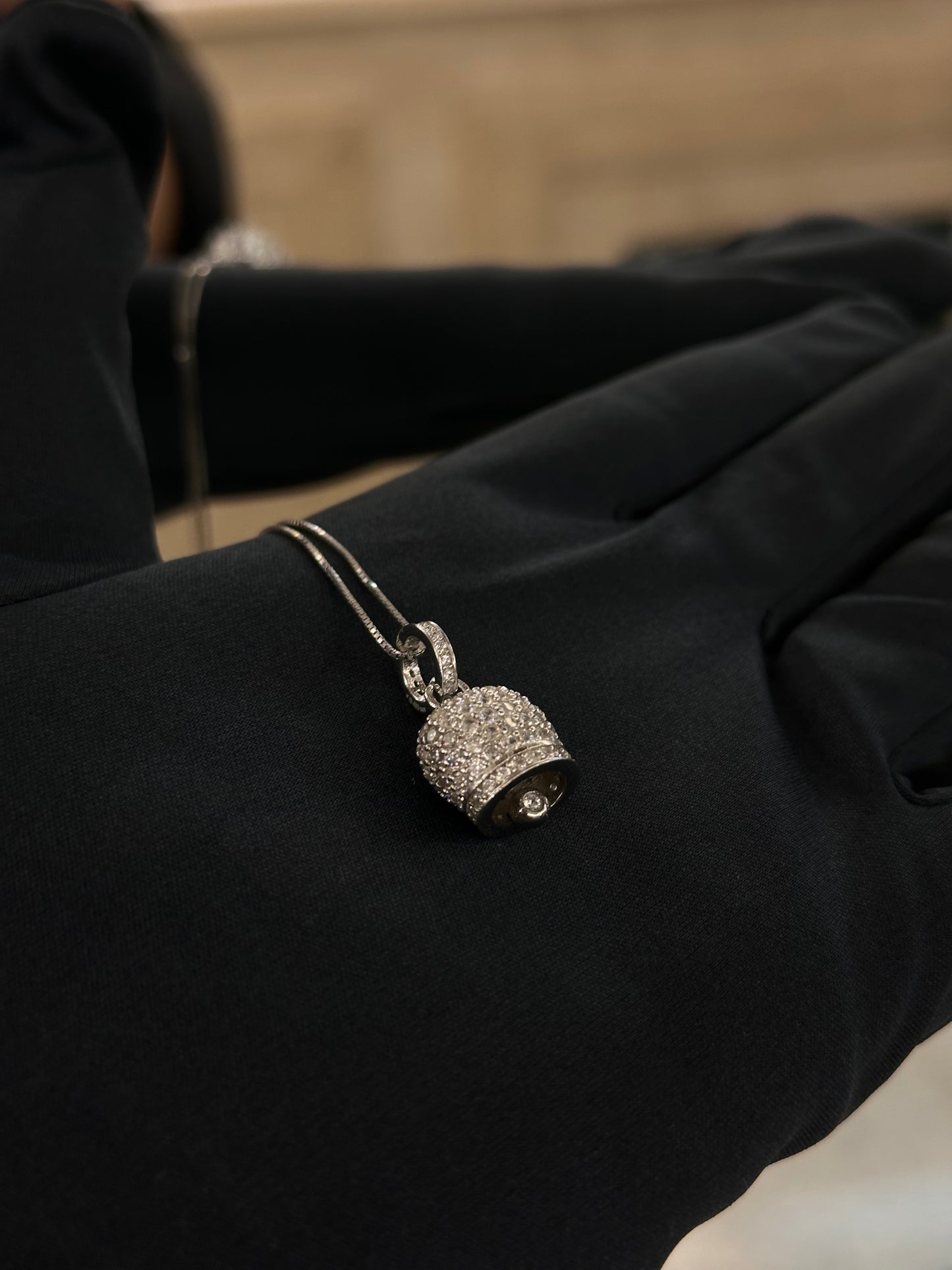 Collana Campana e Zirconi