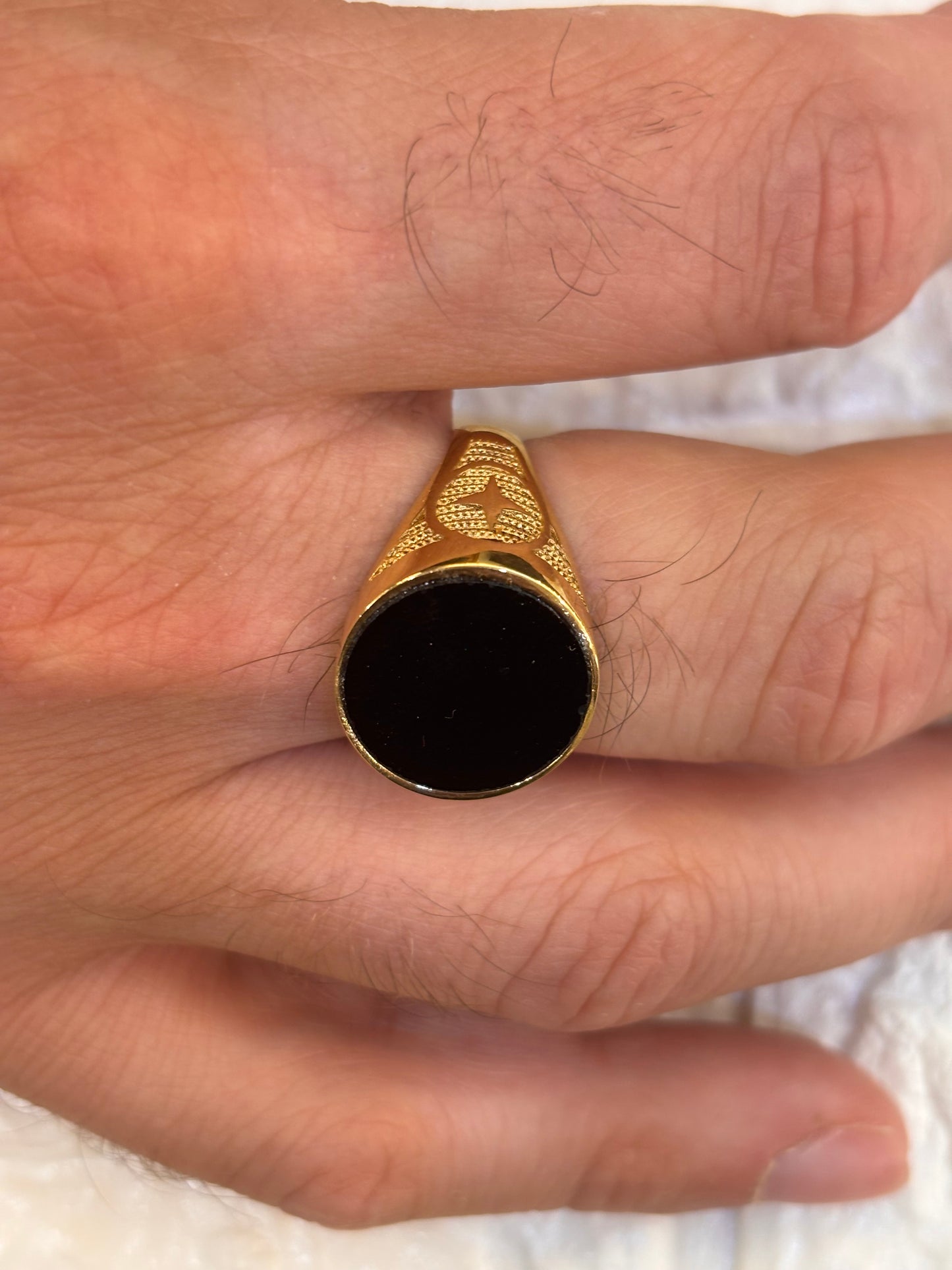 Anello Uomo con Onice Oro Giallo 18 Carati