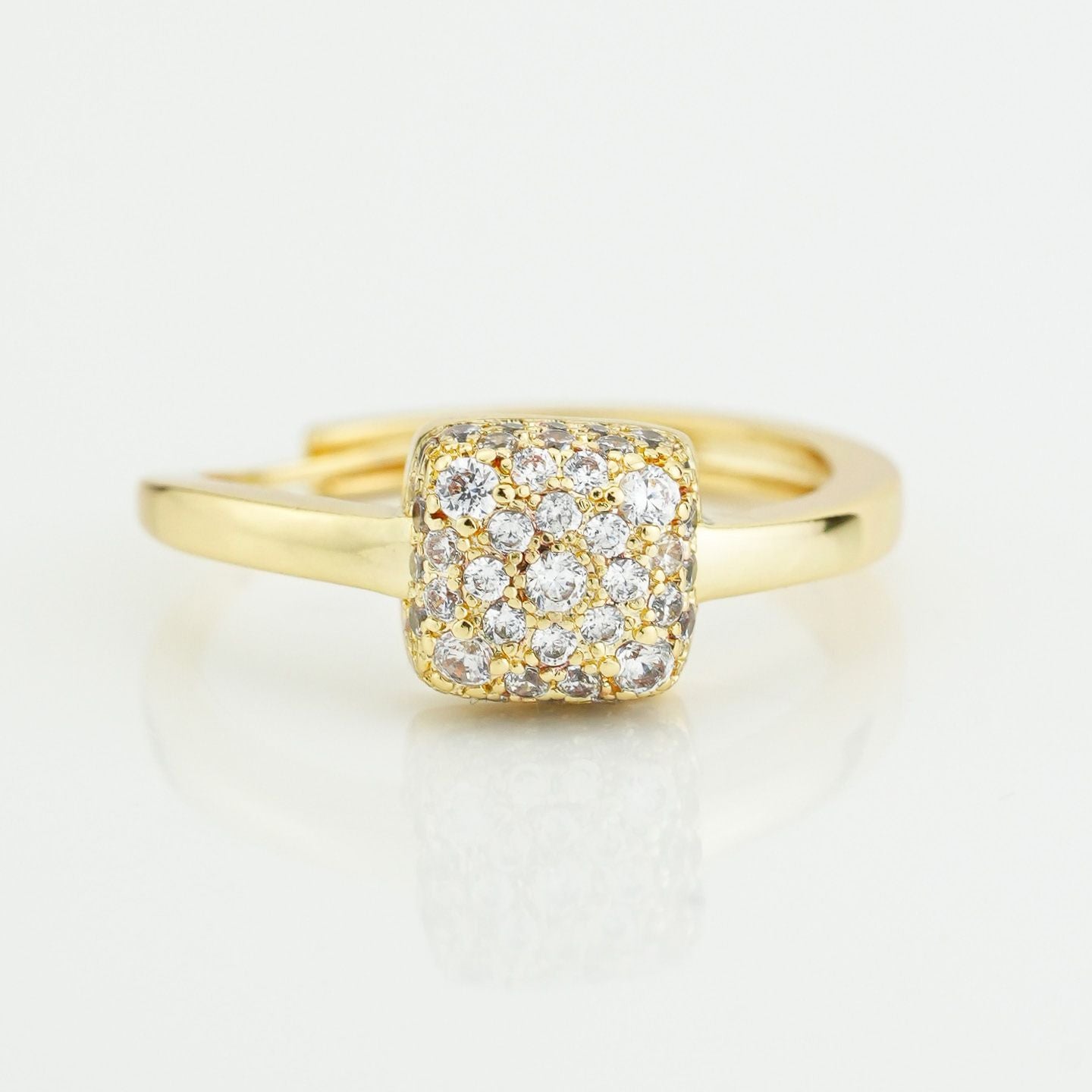 Anello placcato oro giallo con centrale quadrato di zirconi XAN221D