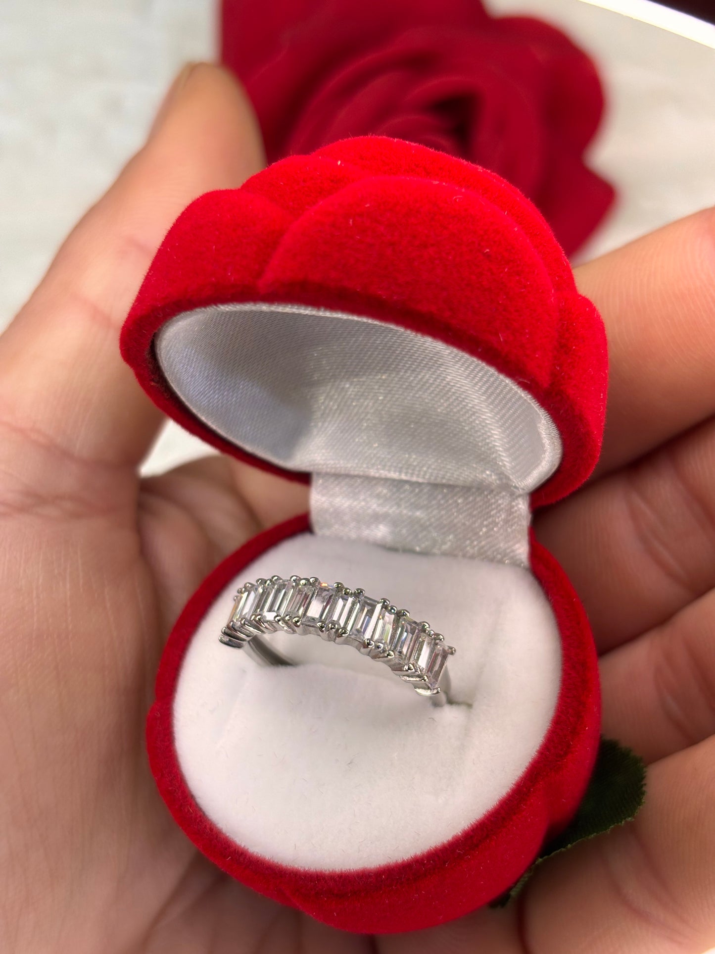 Anello Veretta con zirconi taglio Baguette Argento 925