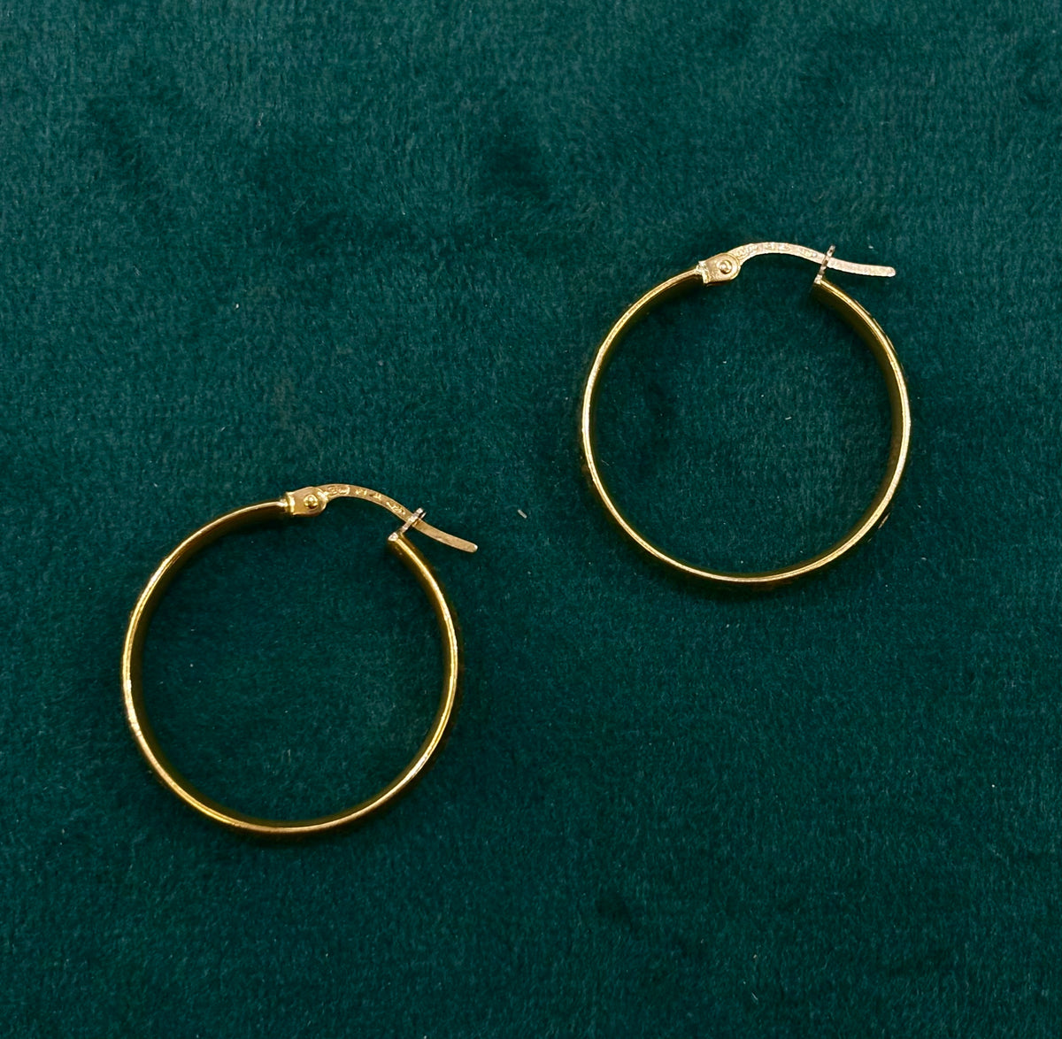 Orecchini Oro giallo cerchio Diamantato