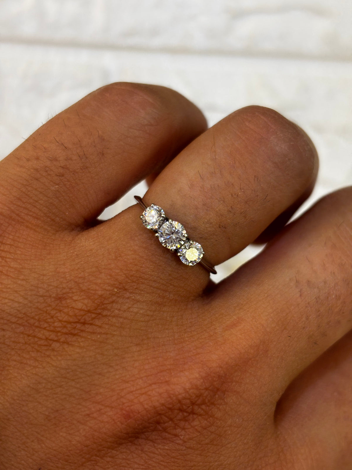 Anello Trilogy Oro Bianco  18 Carati e zirconi