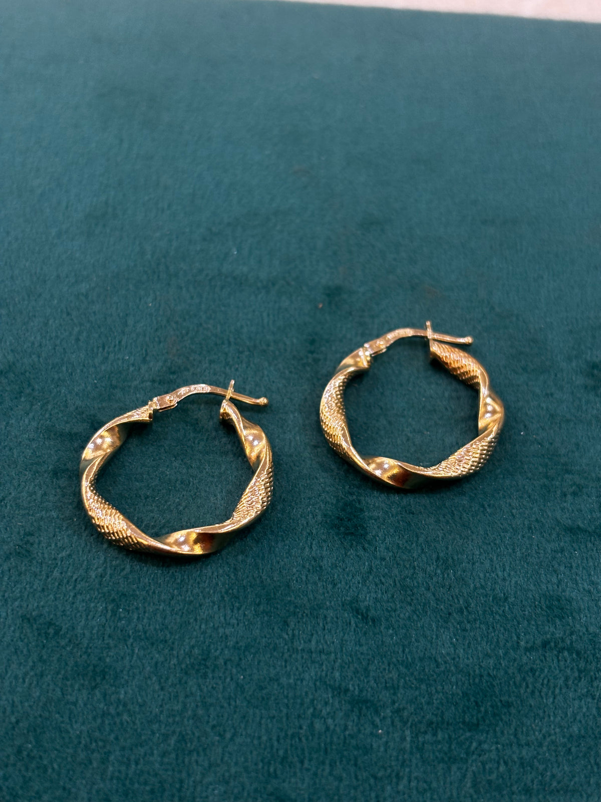 Orecchini oro 18 carati cerchio torchon